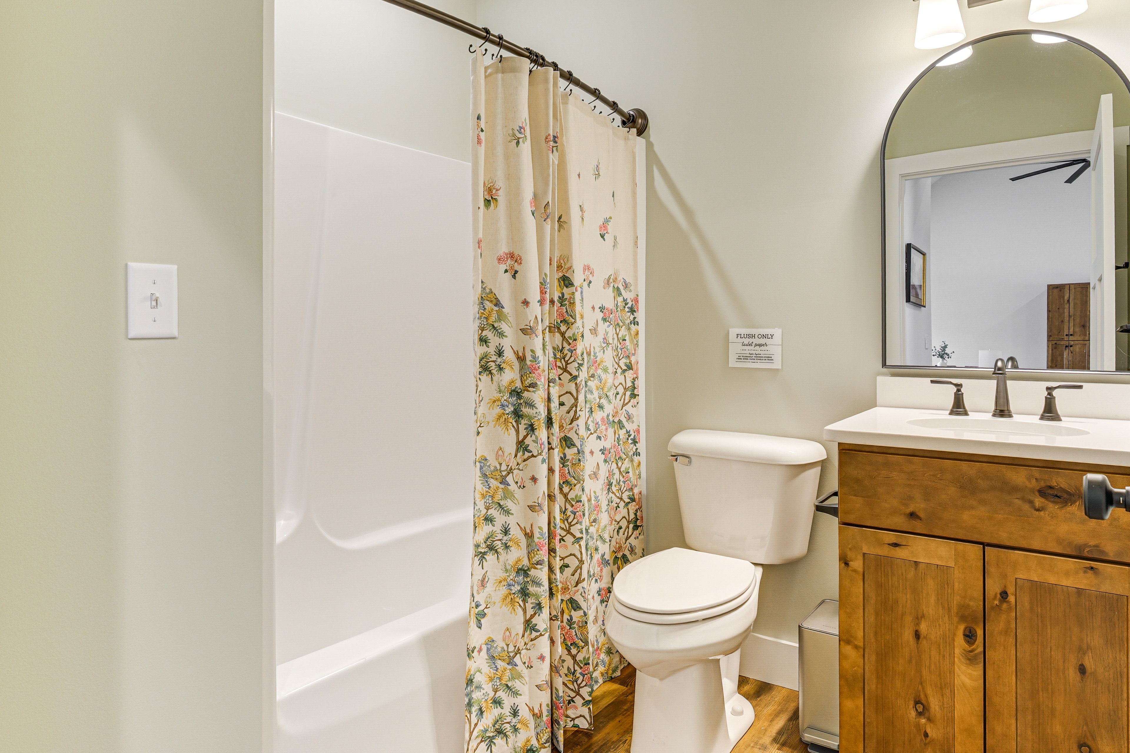 Full Bathroom | Main Level