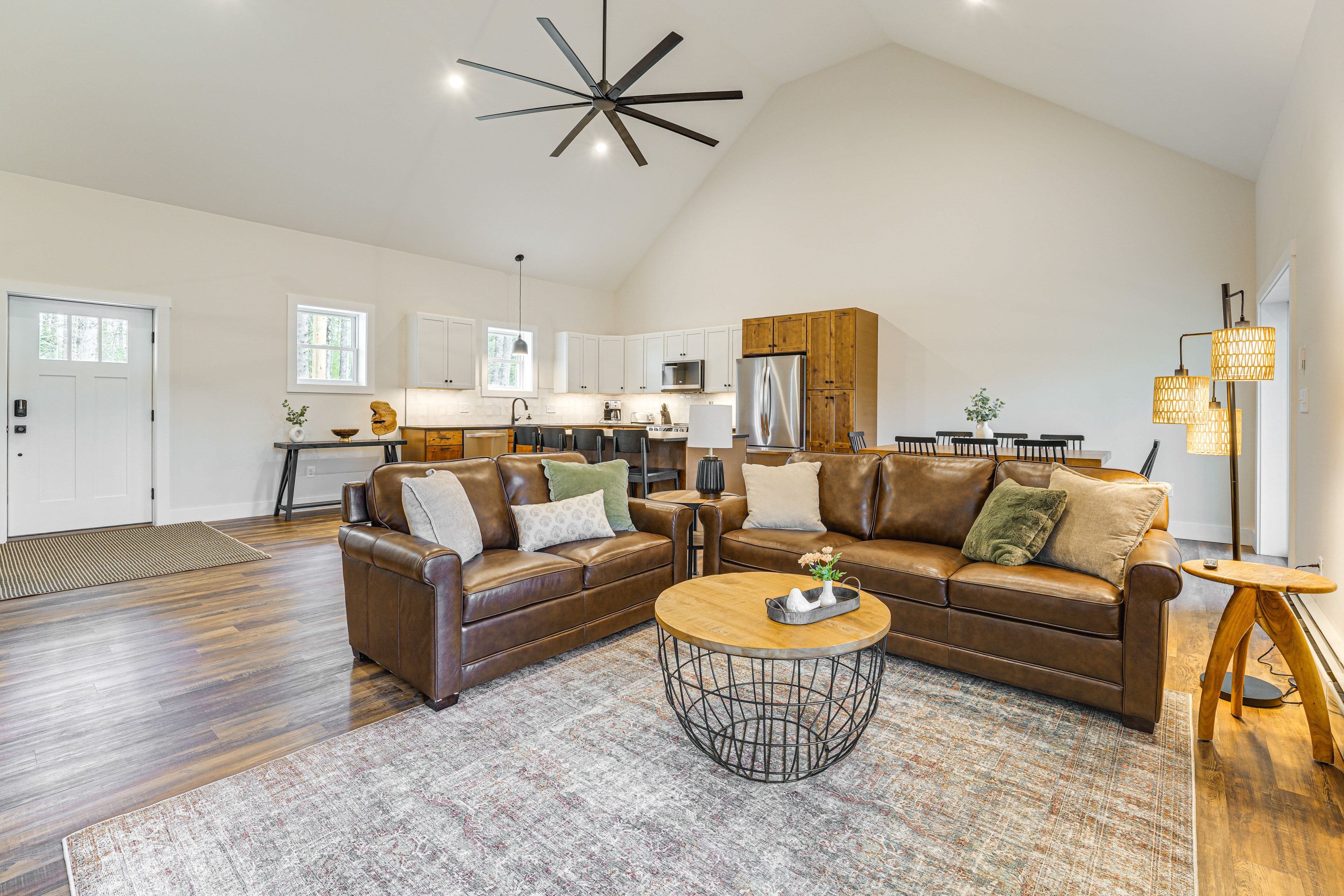 Living Room | Main Level | Central Heating | A/C Units | Free WiFi