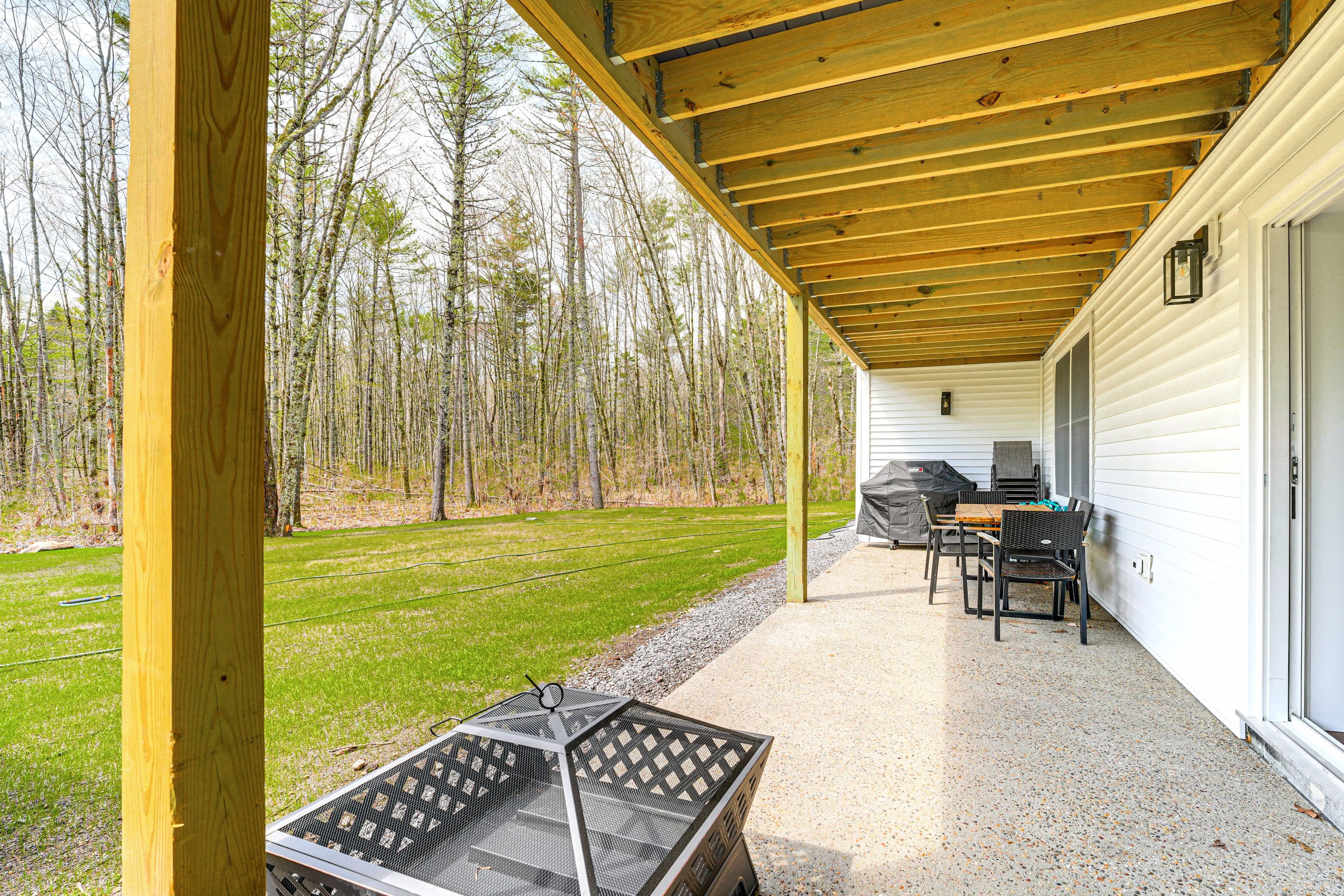 Covered Patio | Gas Grill