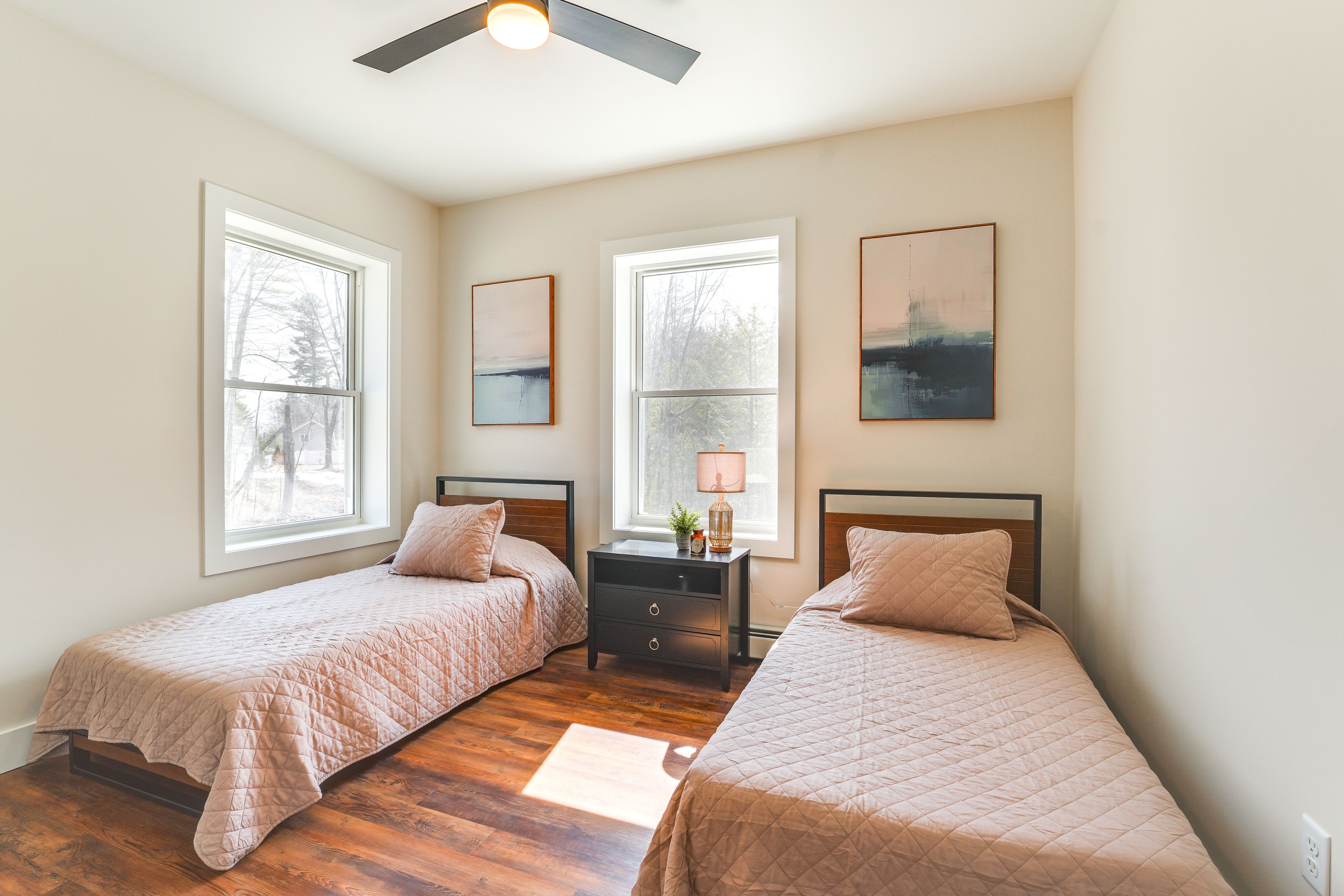 Bedroom 2 | 2 Twin Beds | 1st Floor