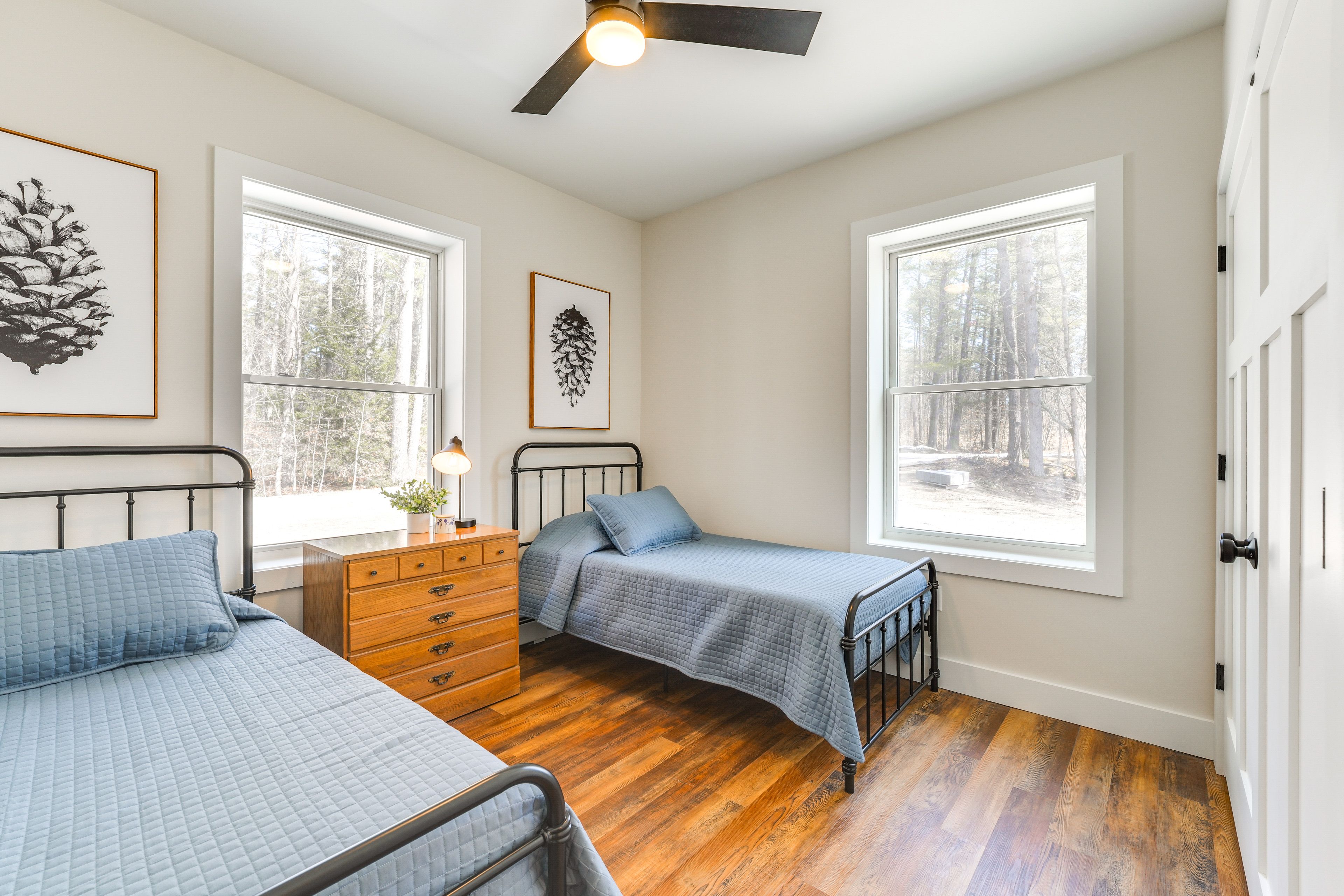 Bedroom 3 | 2 Twins Beds | 1st Floor
