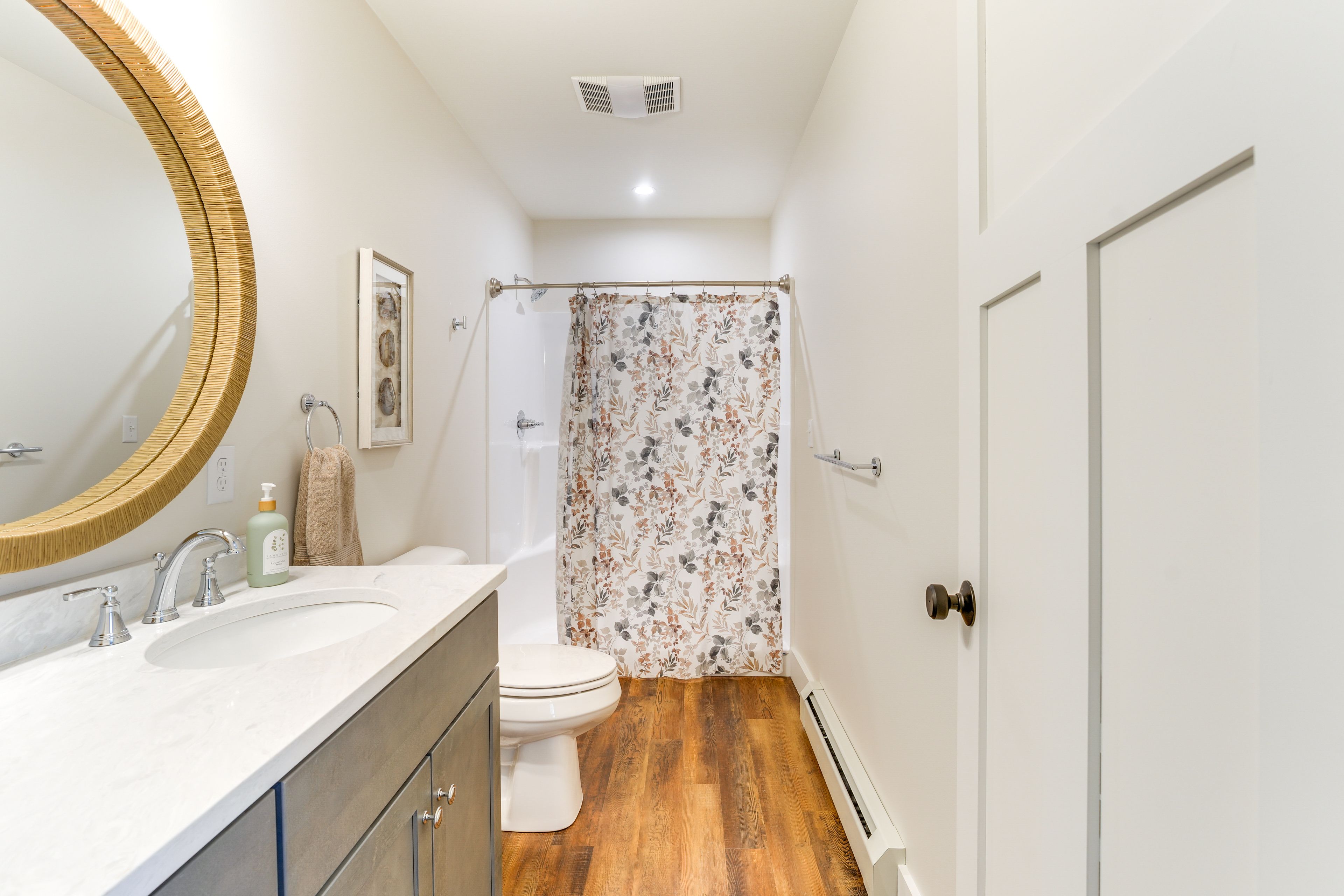 Full Bathroom | Basement