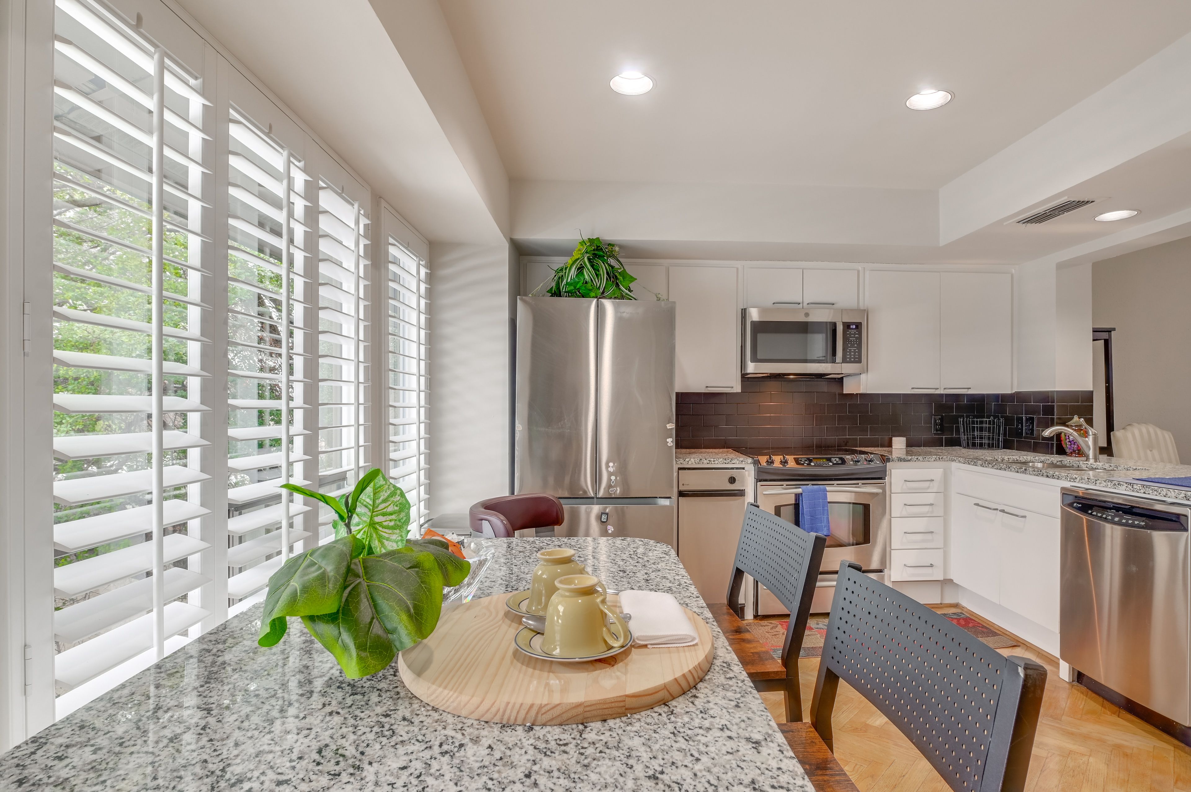 Kitchen | Dishwasher