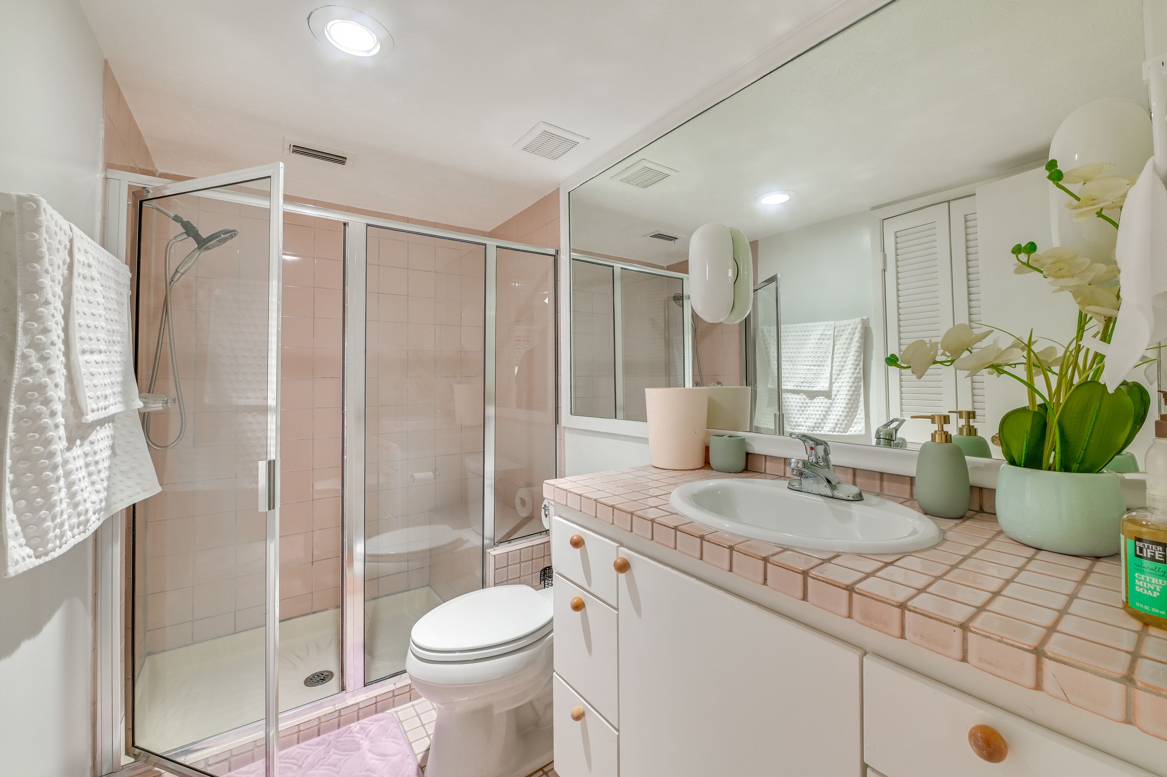 Bathroom | Towels Provided