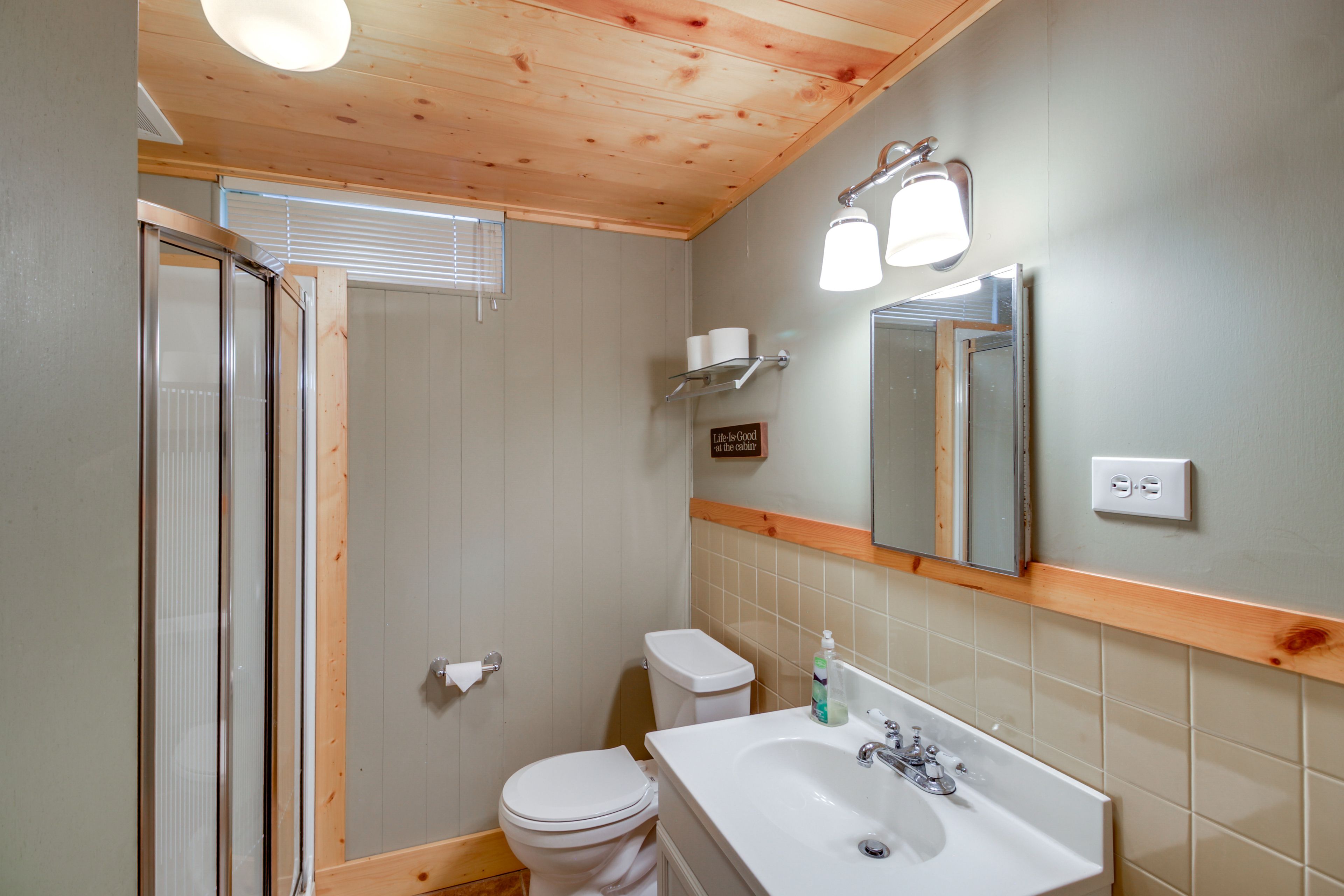 Bathroom | Basement Level