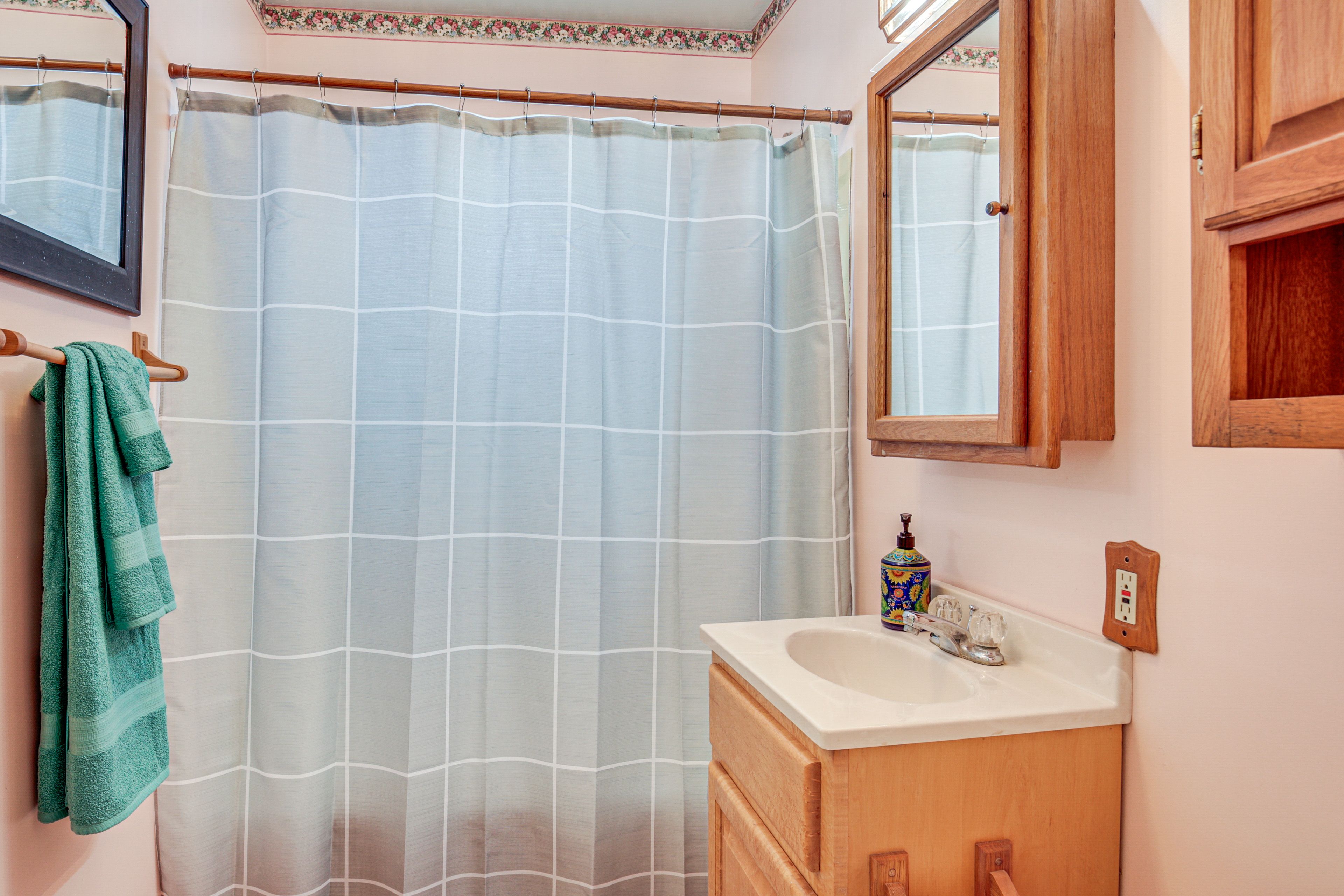 Bathroom | Towels Provided | 1st Floor