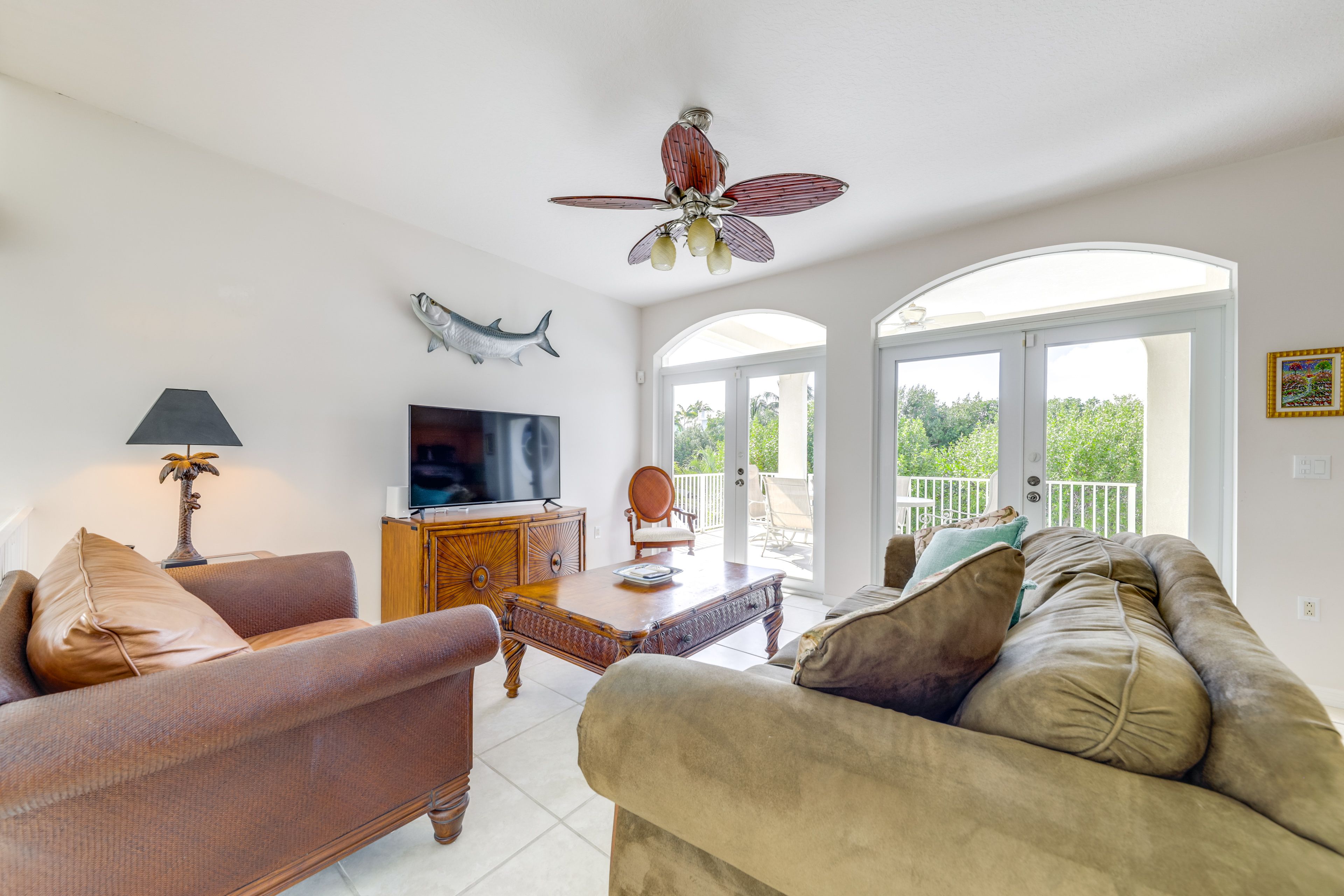 Living Room | Queen Air Mattress | 2nd Floor | Multi-Level Home | Free WiFi