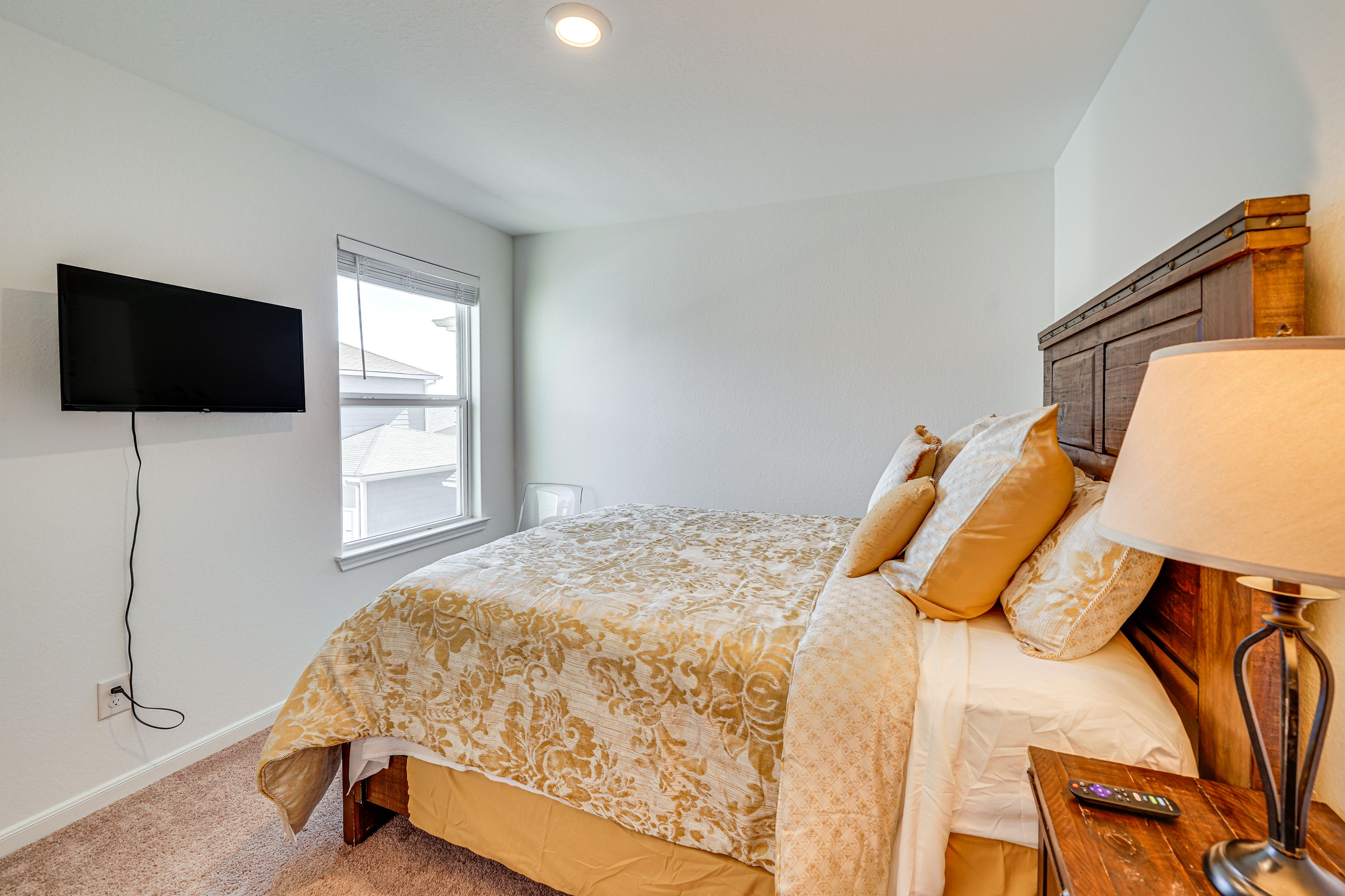 Bedroom 3 | Queen Bed | 2nd Floor