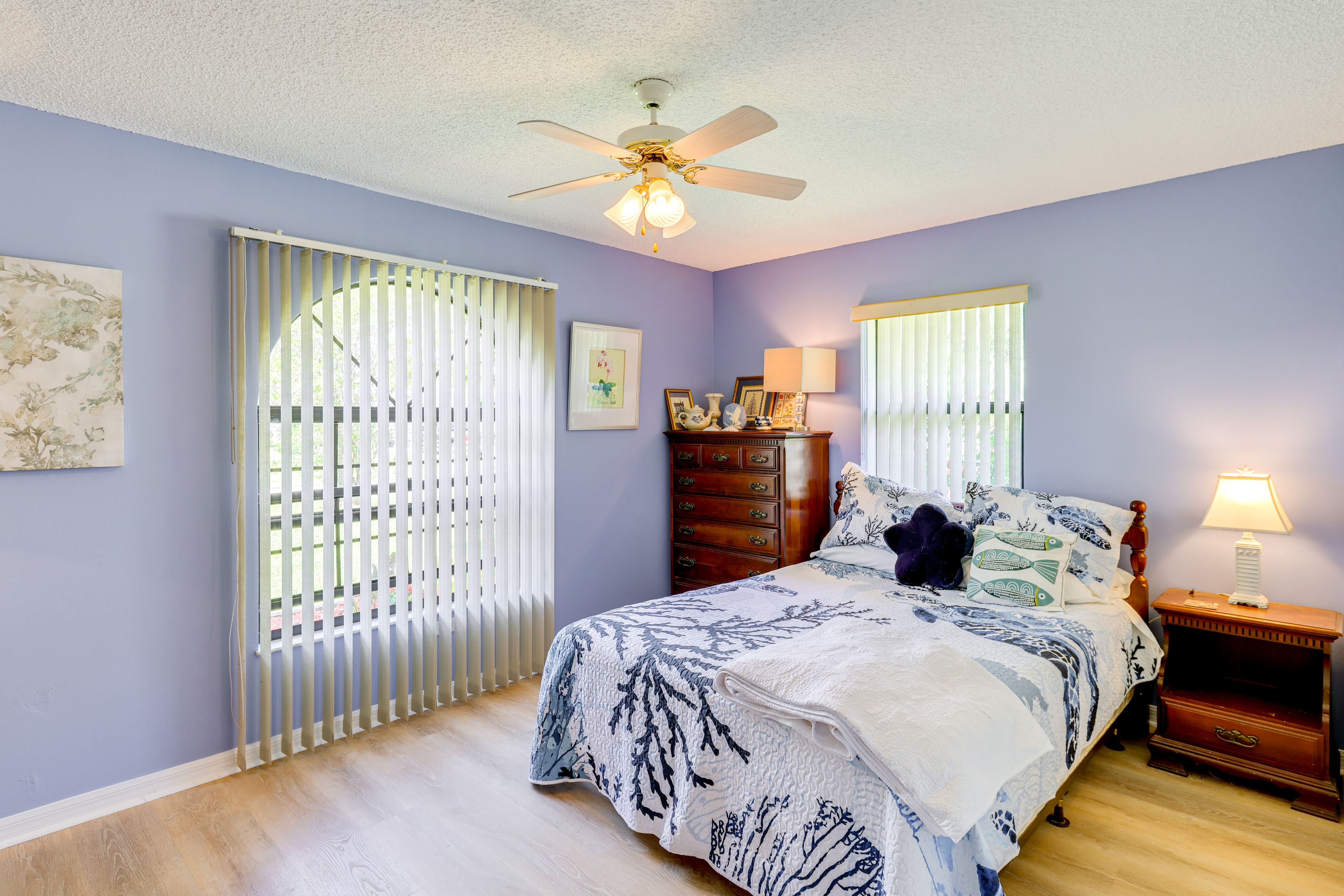 Bedroom 3 | Queen Bed