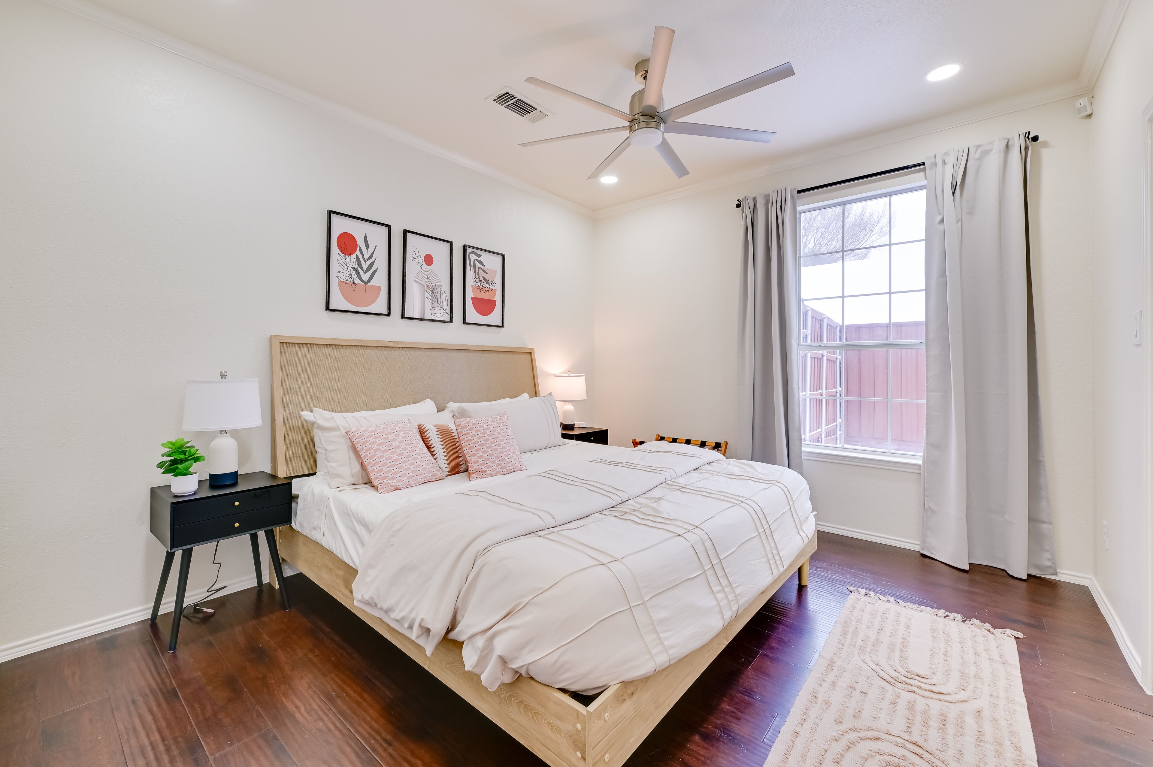 Bedroom 1 | 1st Floor | King Bed