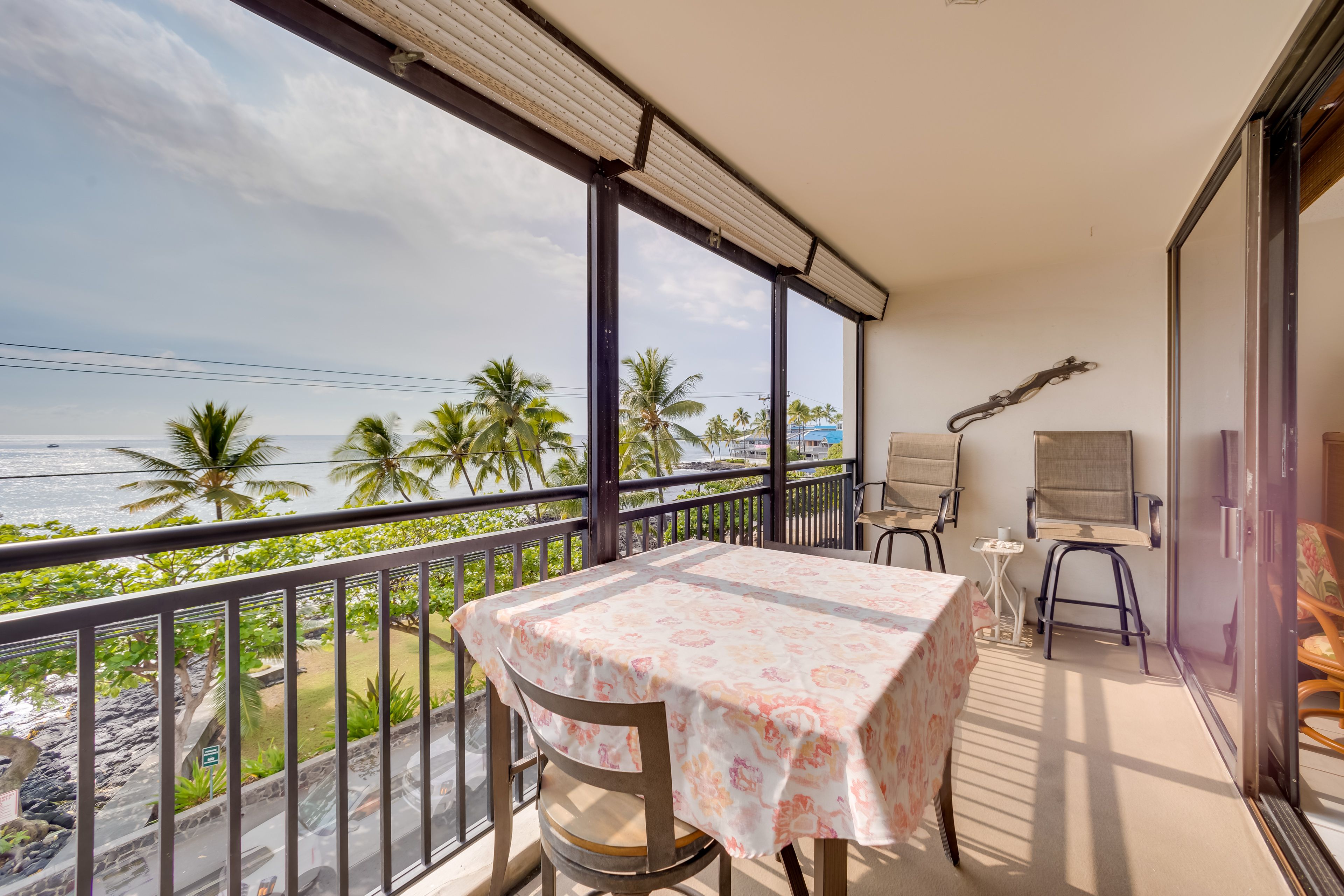 Lanai | Dining Area | Seating | Ocean View