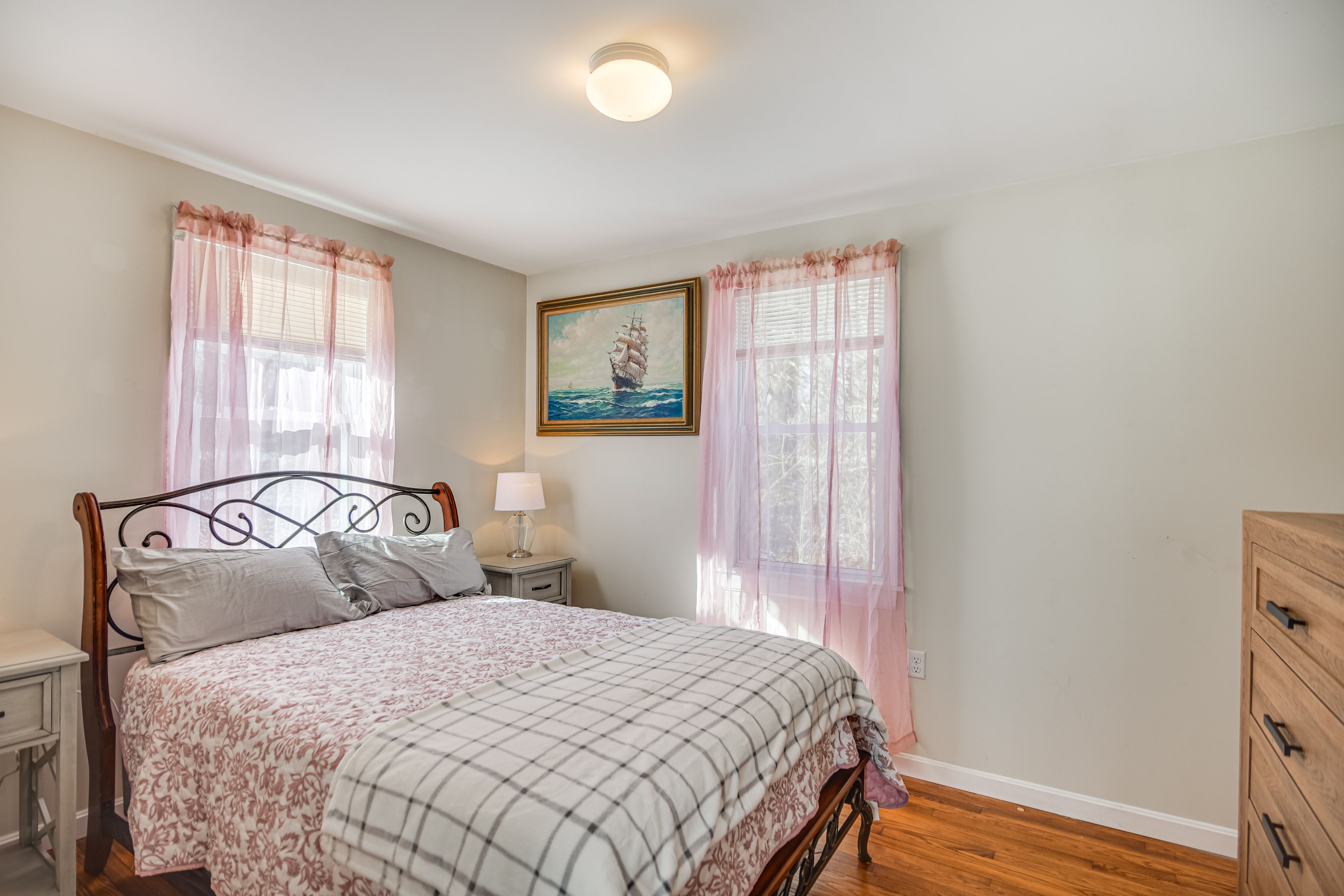 Bedroom 1 | Full Bed