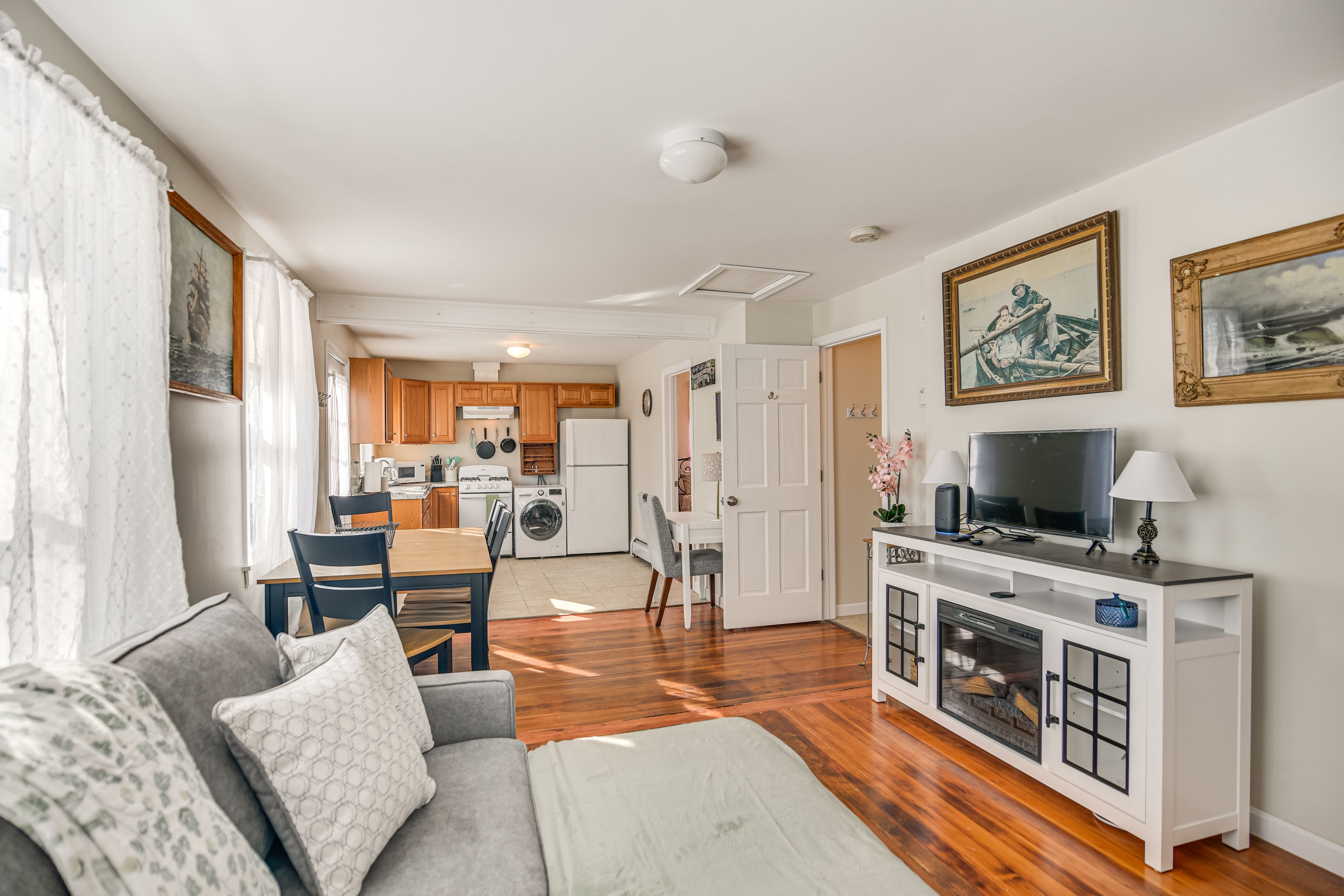 Westport Vacation Rental | 2BR | 1BA | 780 Sq Ft | 5 Steps Required