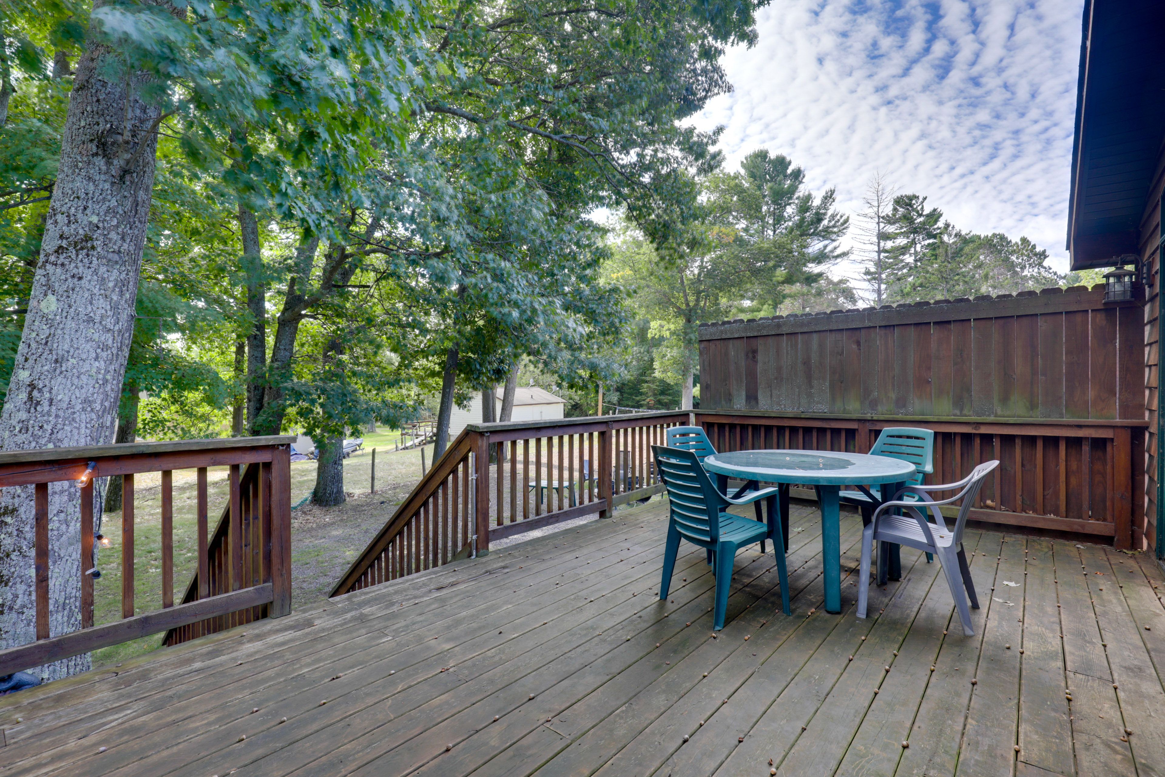 Deck | Dining Area