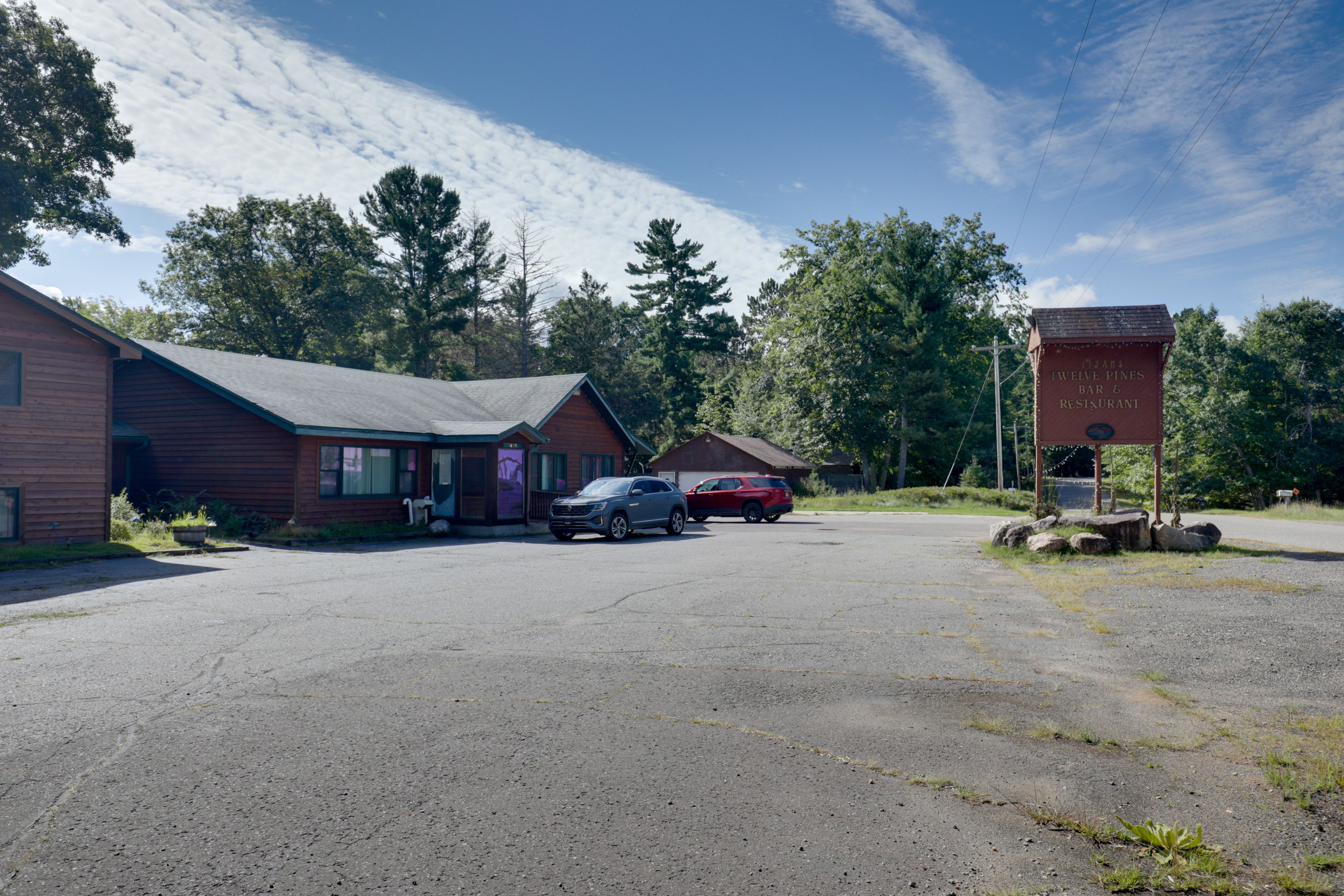 Parking | Driveway (10 Vehicles)