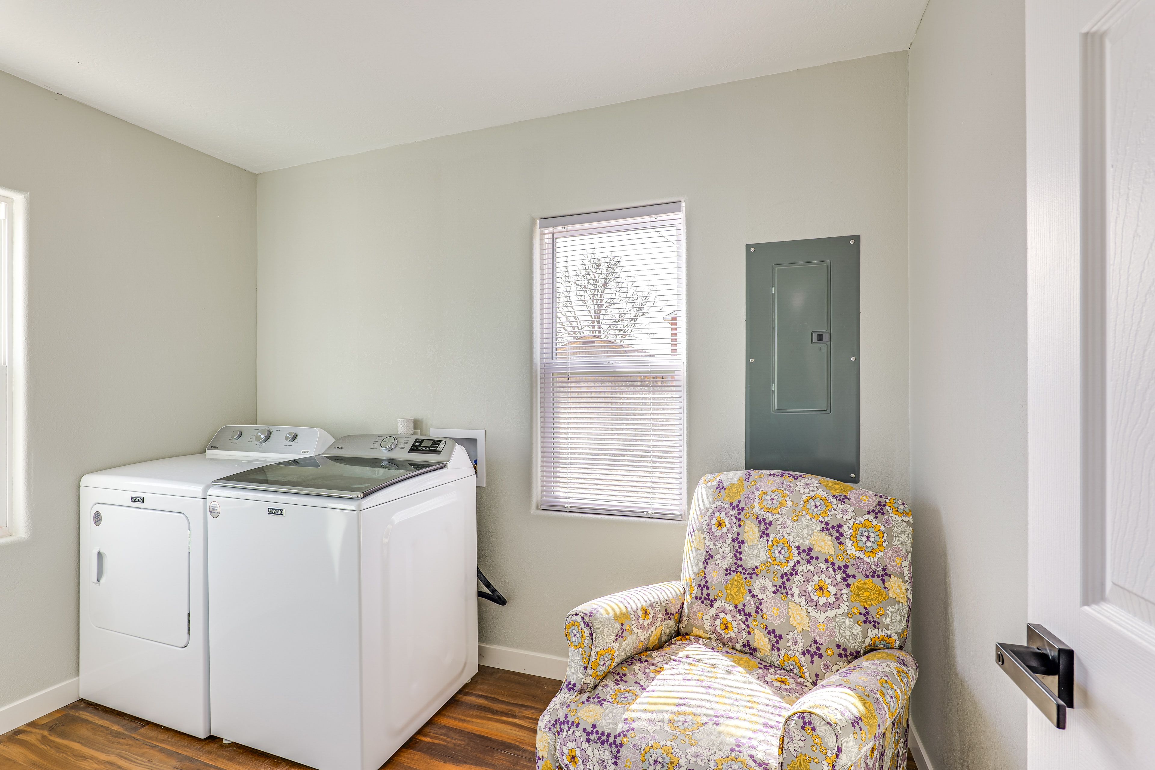 Washer & Dryer