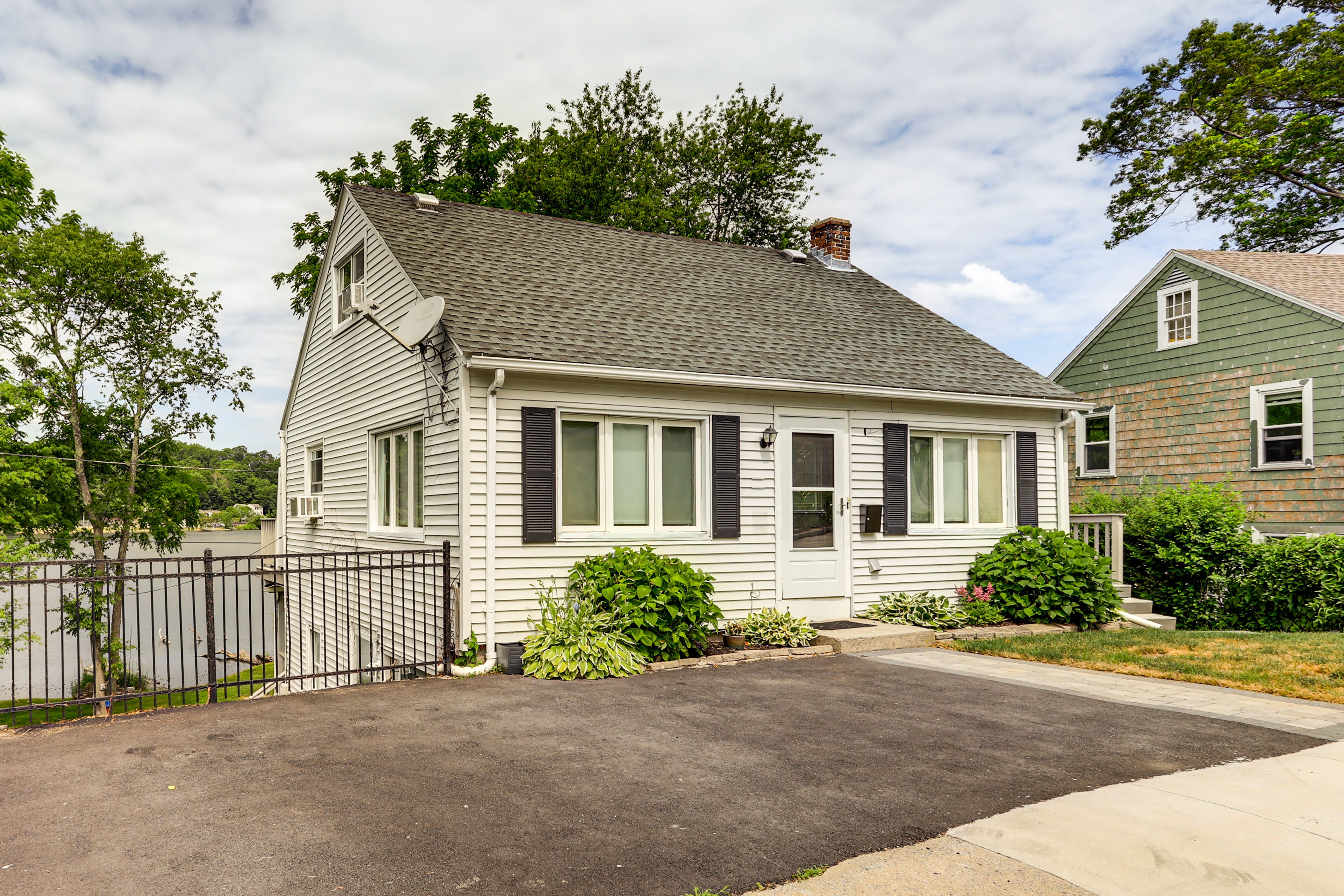 Property Exterior | Driveway (2 Vehicles) | Free Street Parking