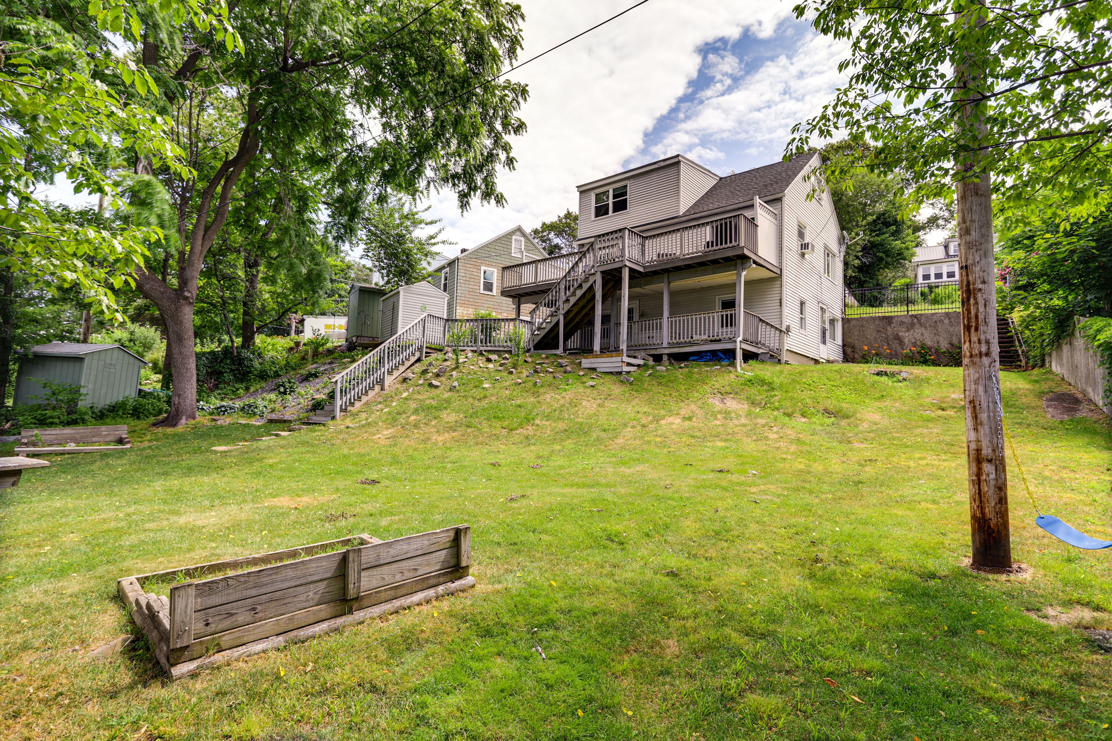 Shared Yard | Horseshoes | Swing