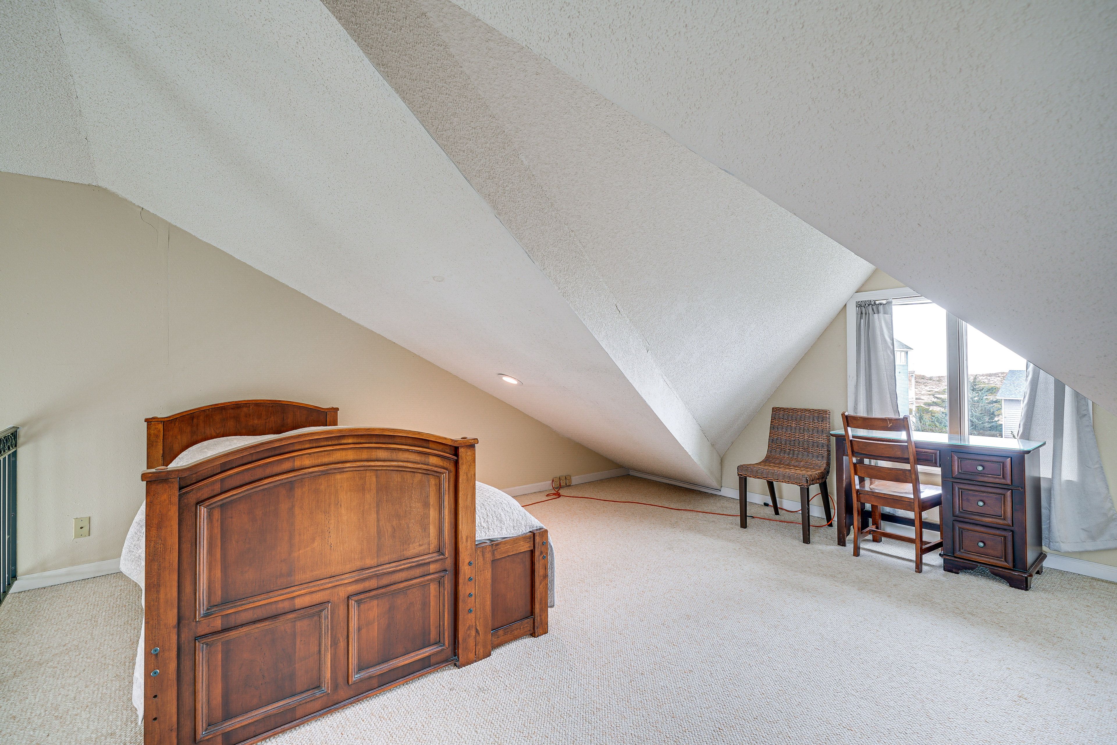 Loft | 4th Floor | Full Bed | Twin Bed