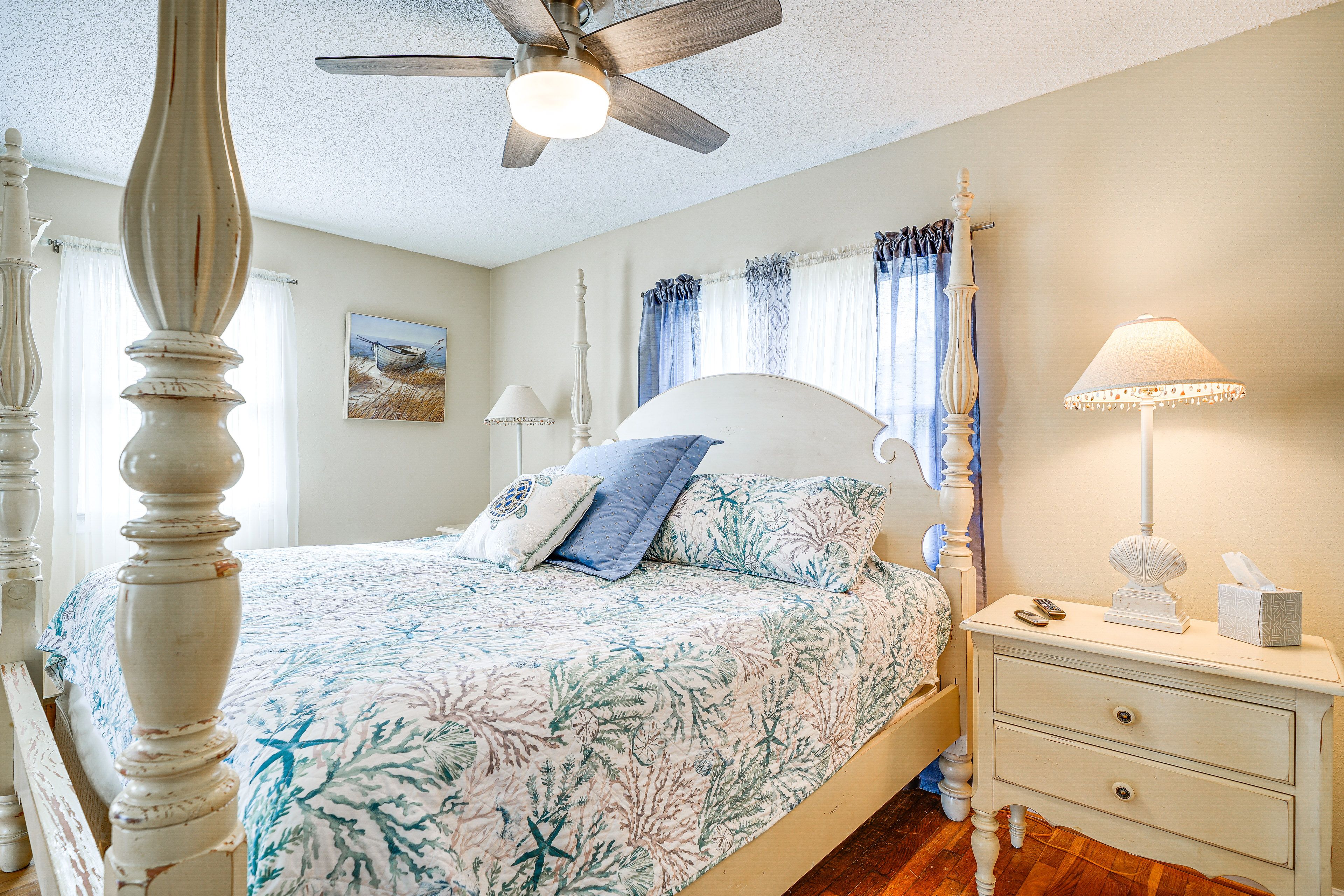 Bedroom 1 | King Bed | 2nd Floor | Linens Provided