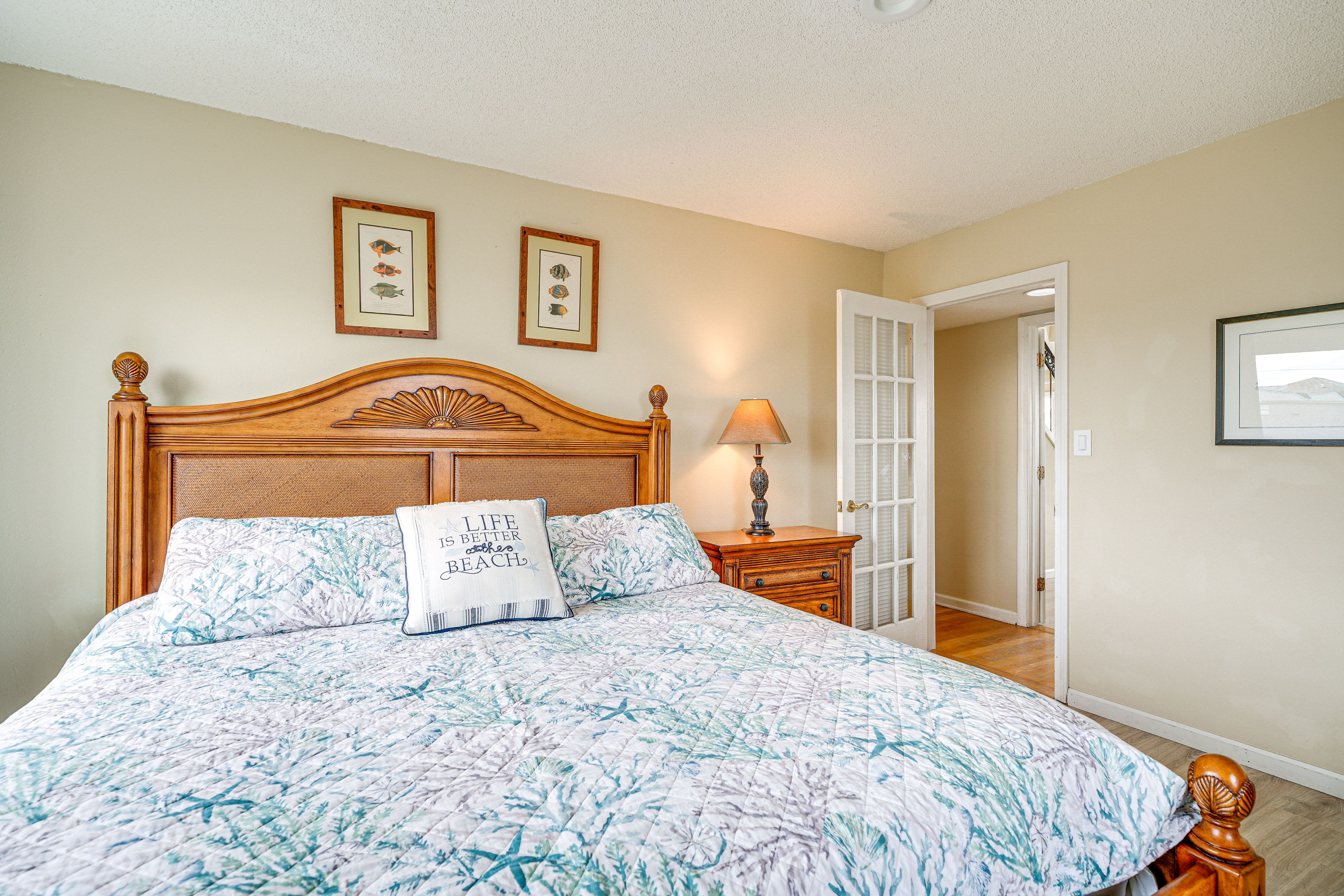 Bedroom 2 | King Bed | 3rd Floor | Smart TV