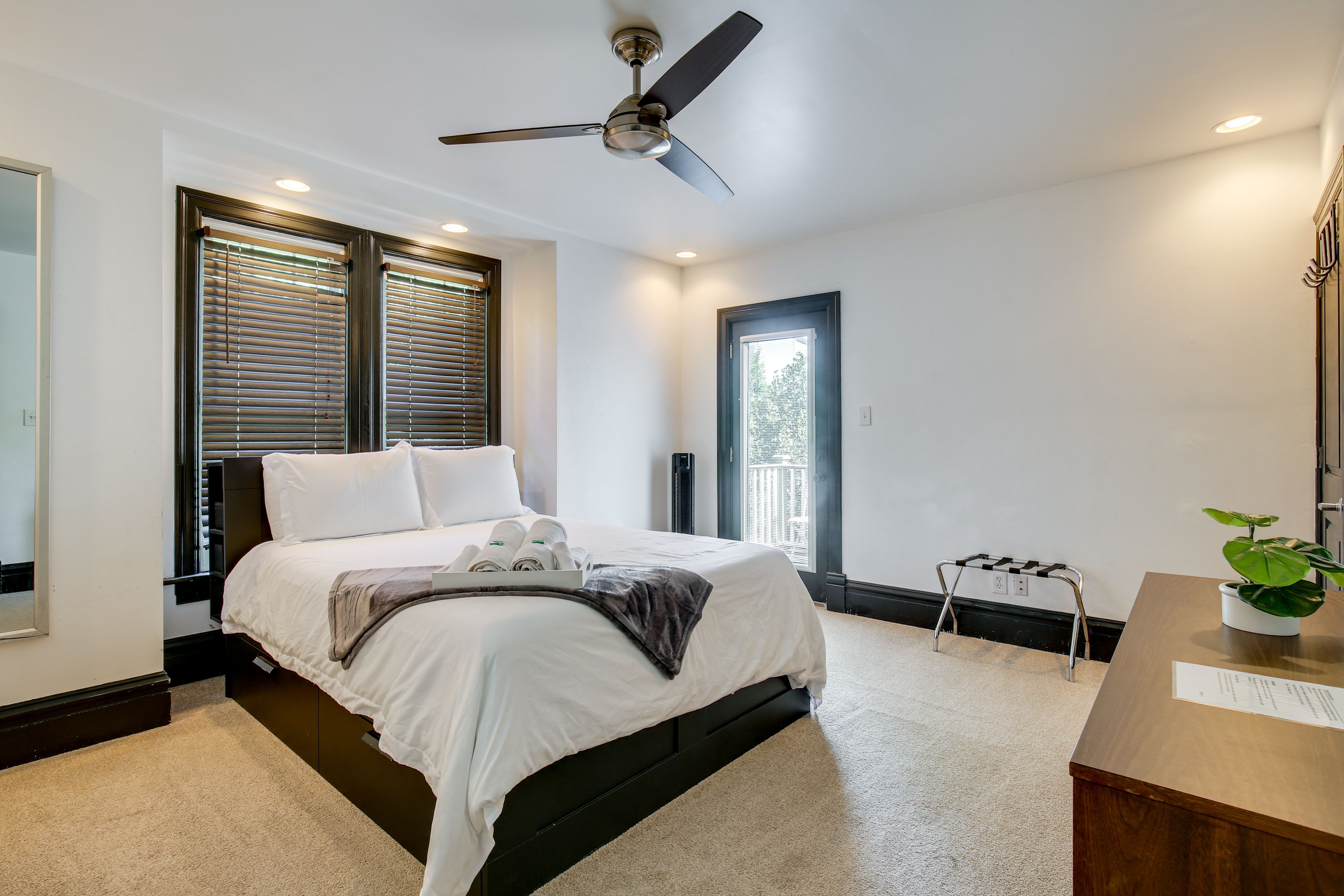 Bedroom 1 | Queen Bed | 2nd Floor