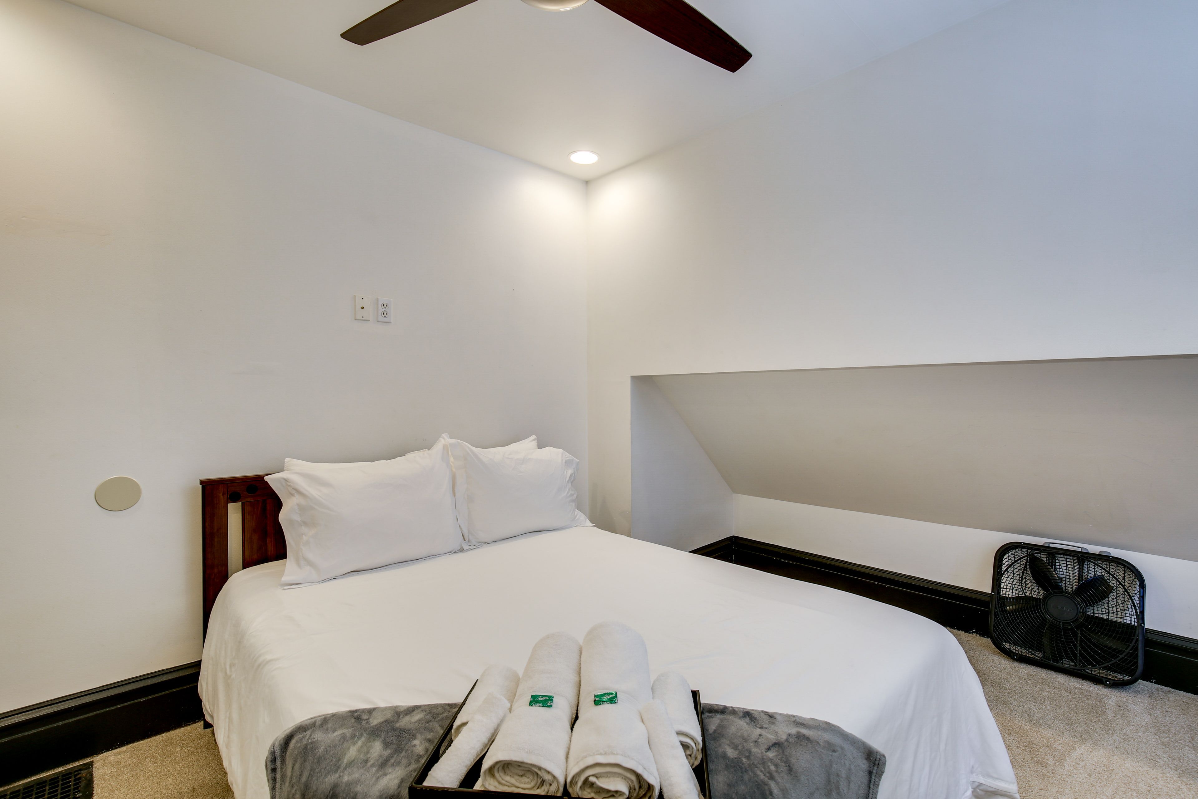 Bedroom 2 | Queen Bed | 2nd Floor