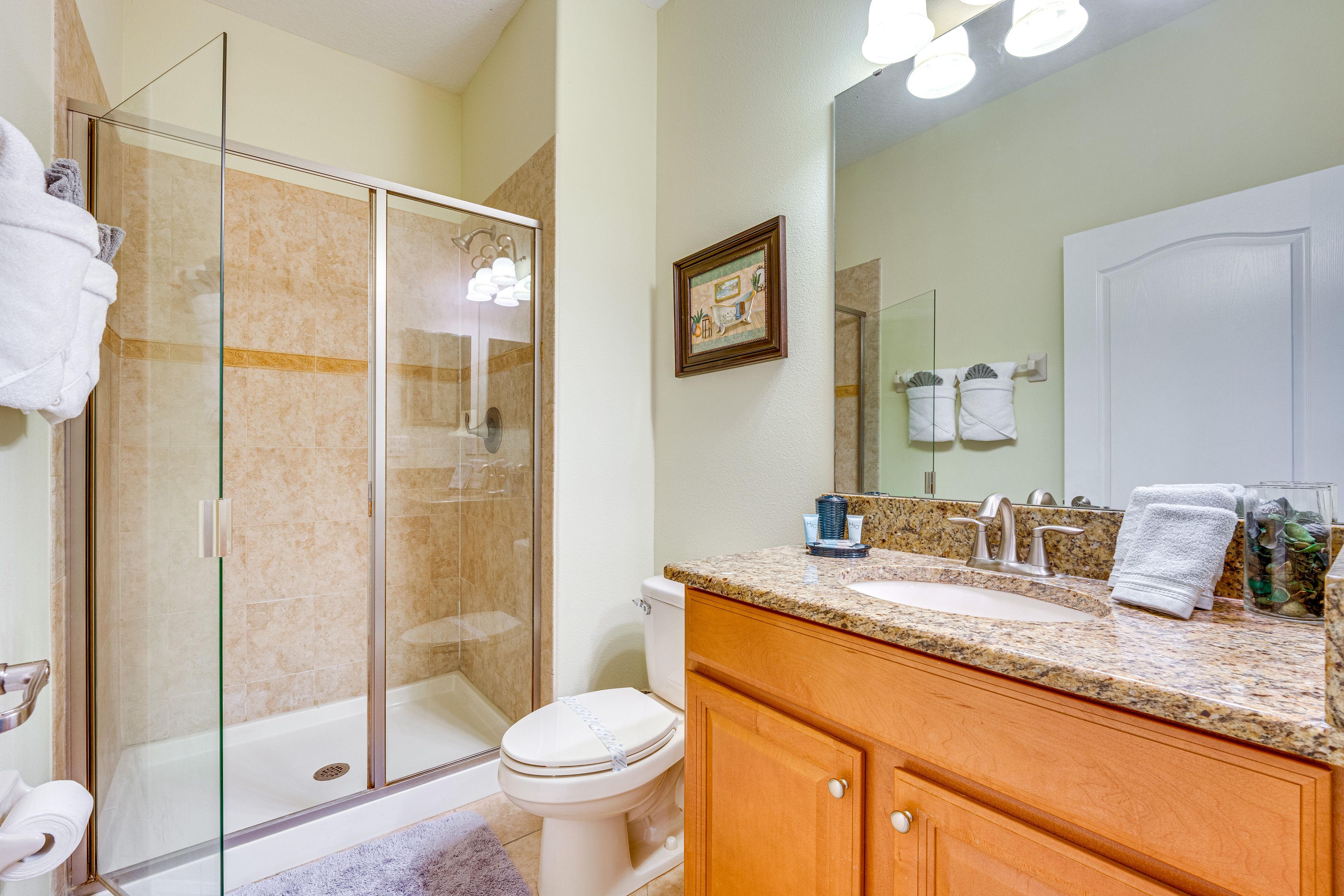 En-Suite Bathroom | 1st Floor
