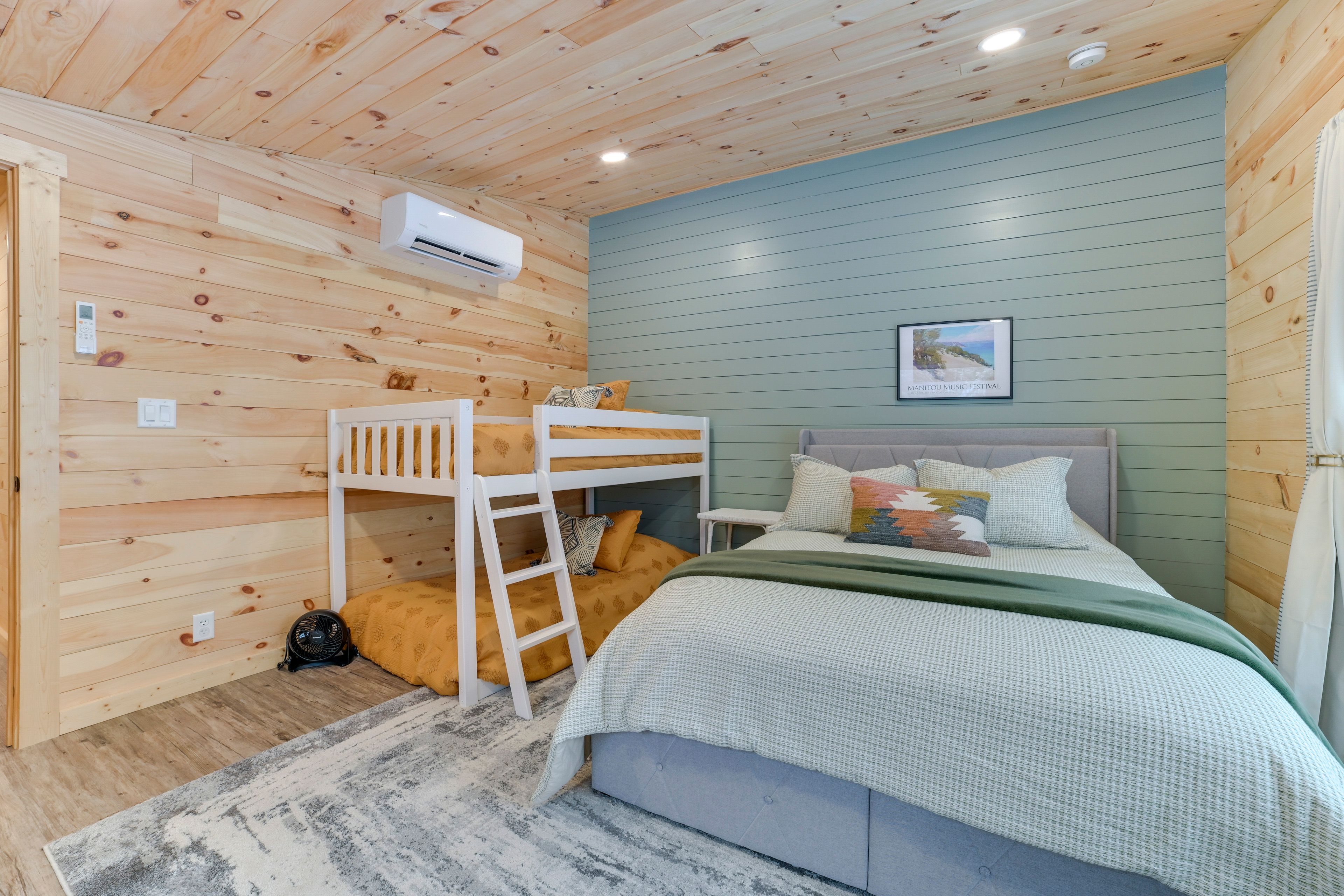 Bedroom 2 | Queen Bed | Twin Bunk Bed