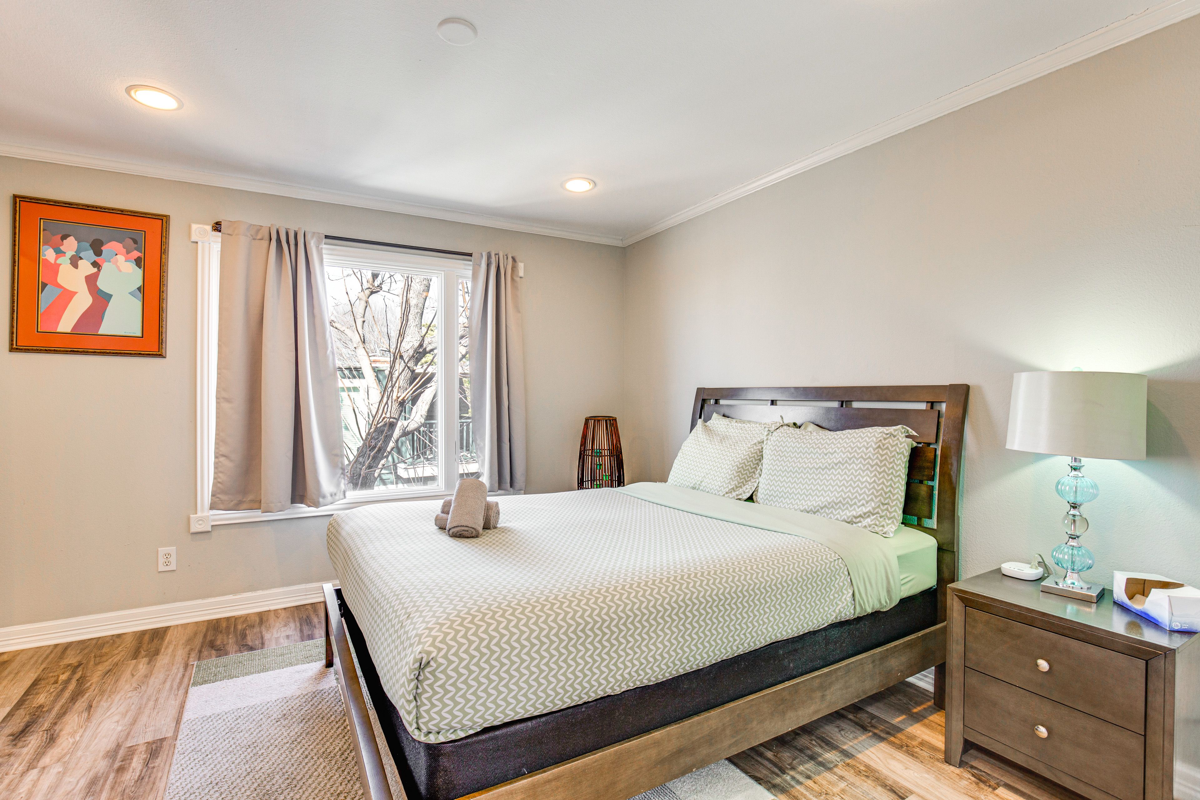 Bedroom 2 | 2nd Floor | Queen Bed