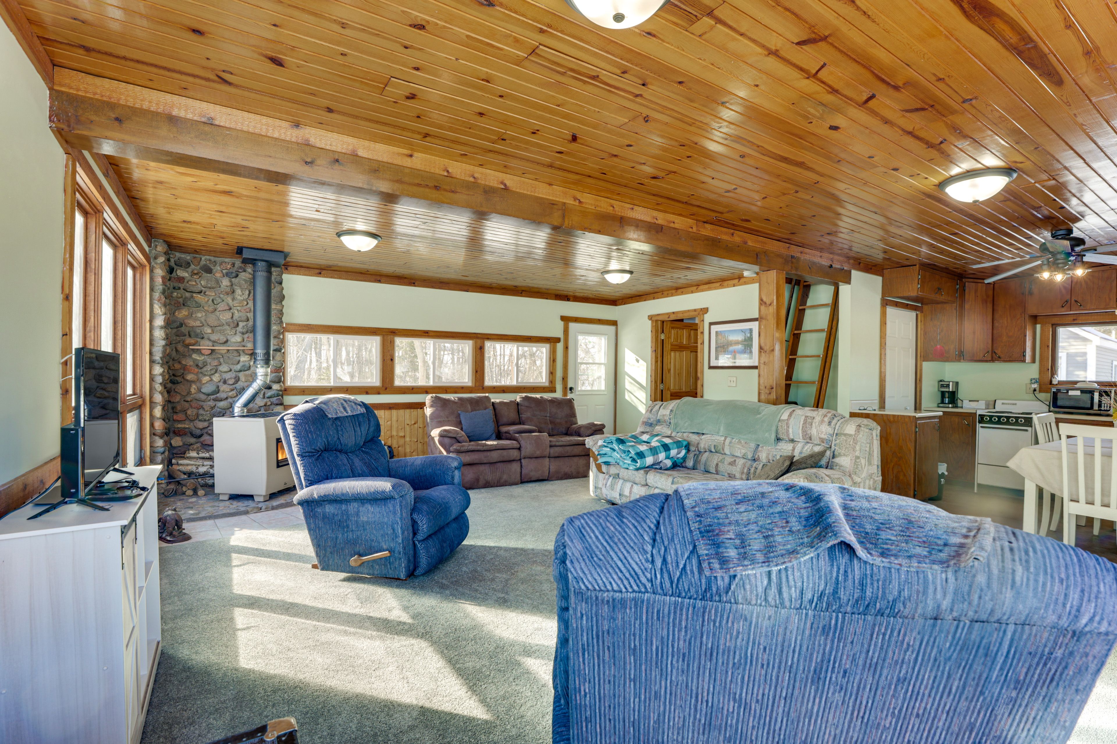 Living Room | 1st Floor | Window A/C Unit | Gas Stove
