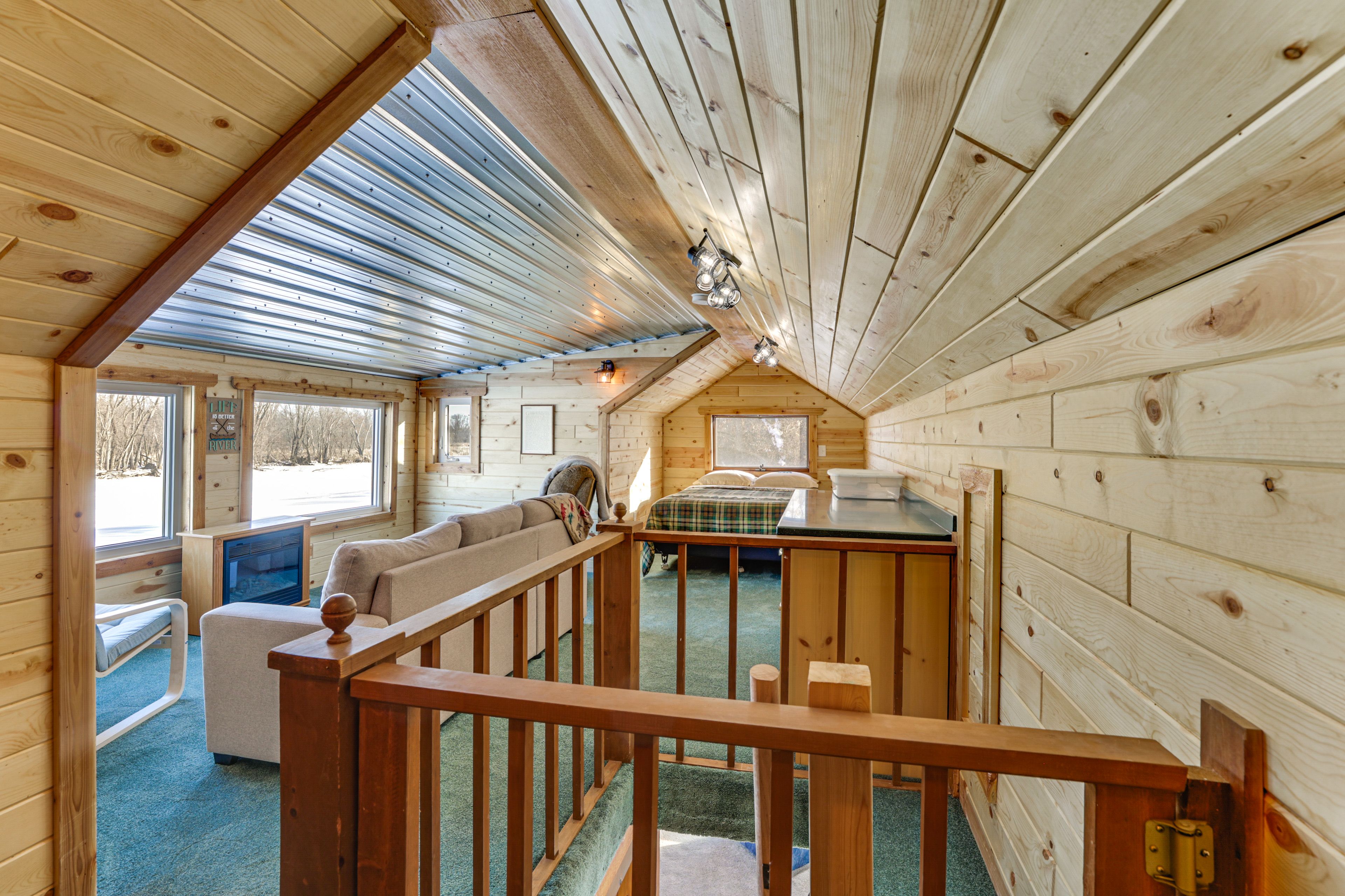 Bedroom (Loft) | 2nd Floor | Queen Bed | Full Sleeper Sofa | Linens Provided
