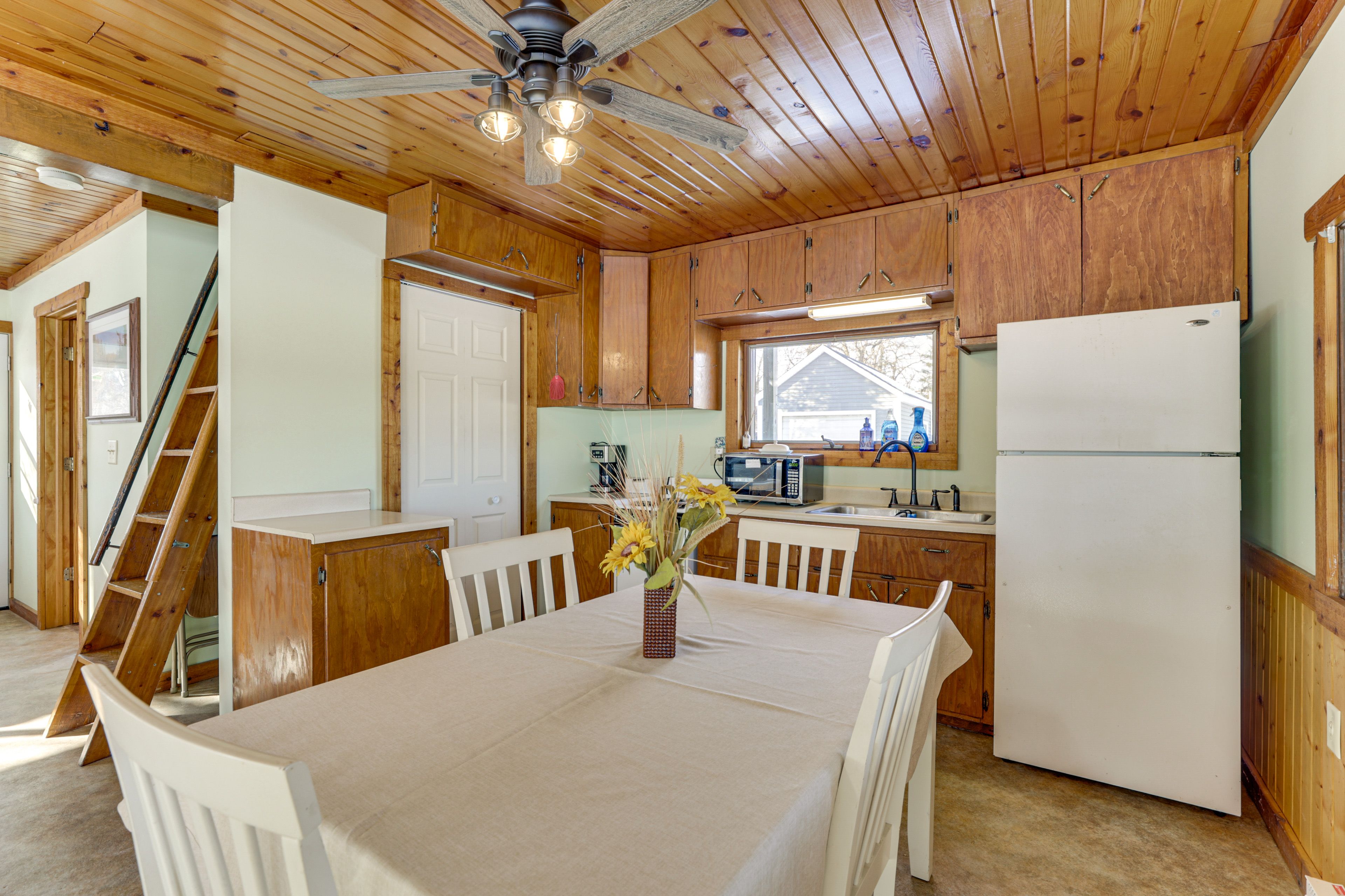 Kitchen & Dining Area | 1st Floor | Dishware & Flatware Provided