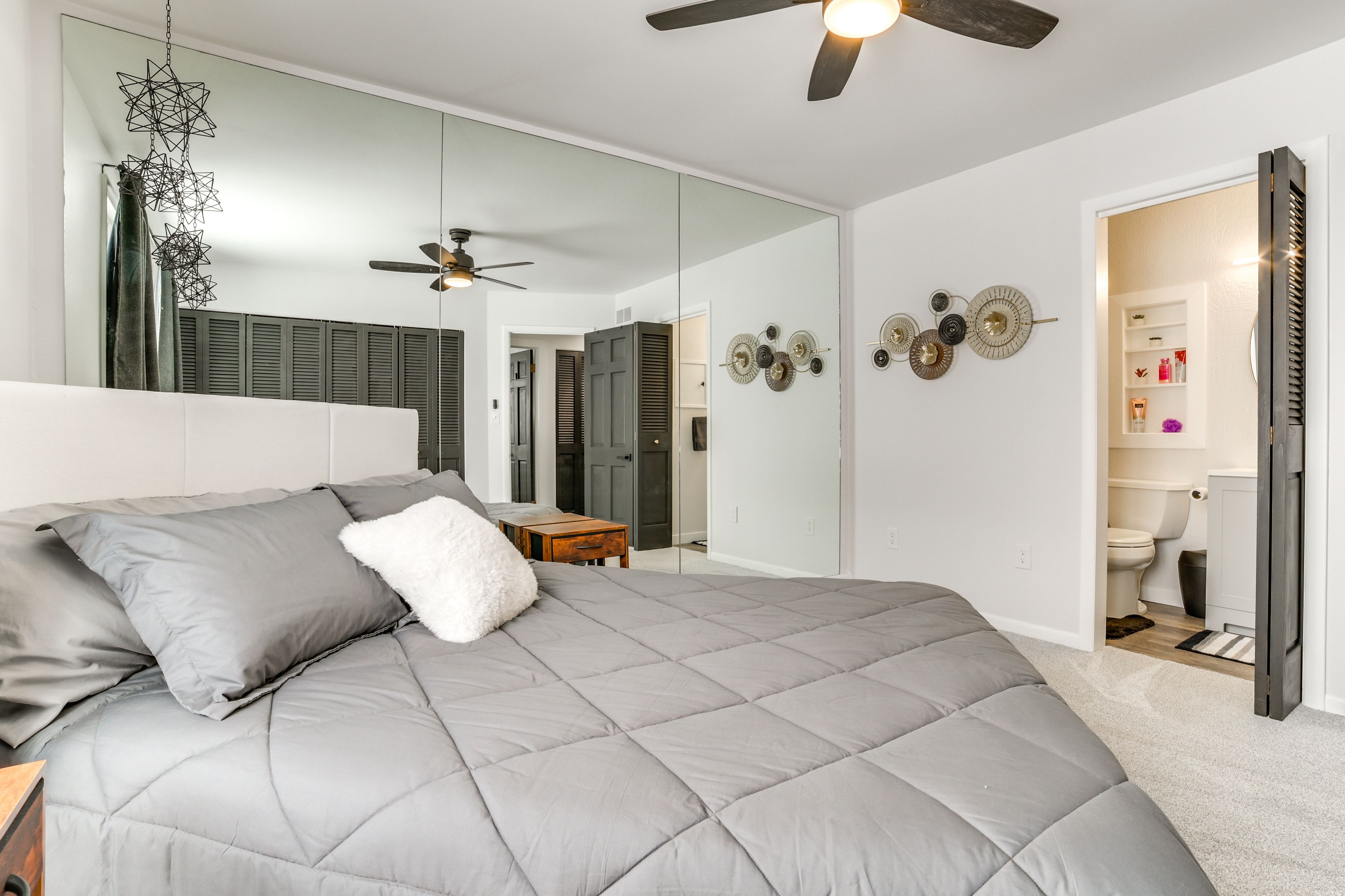 Bedroom 2 | Queen Bed