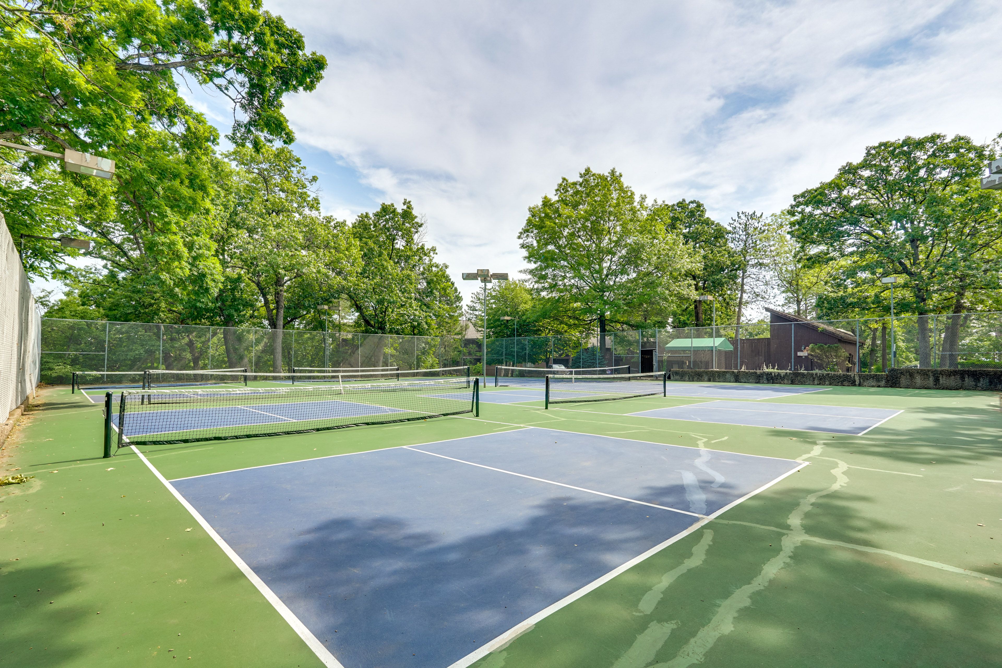Tennis & Pickleball Courts