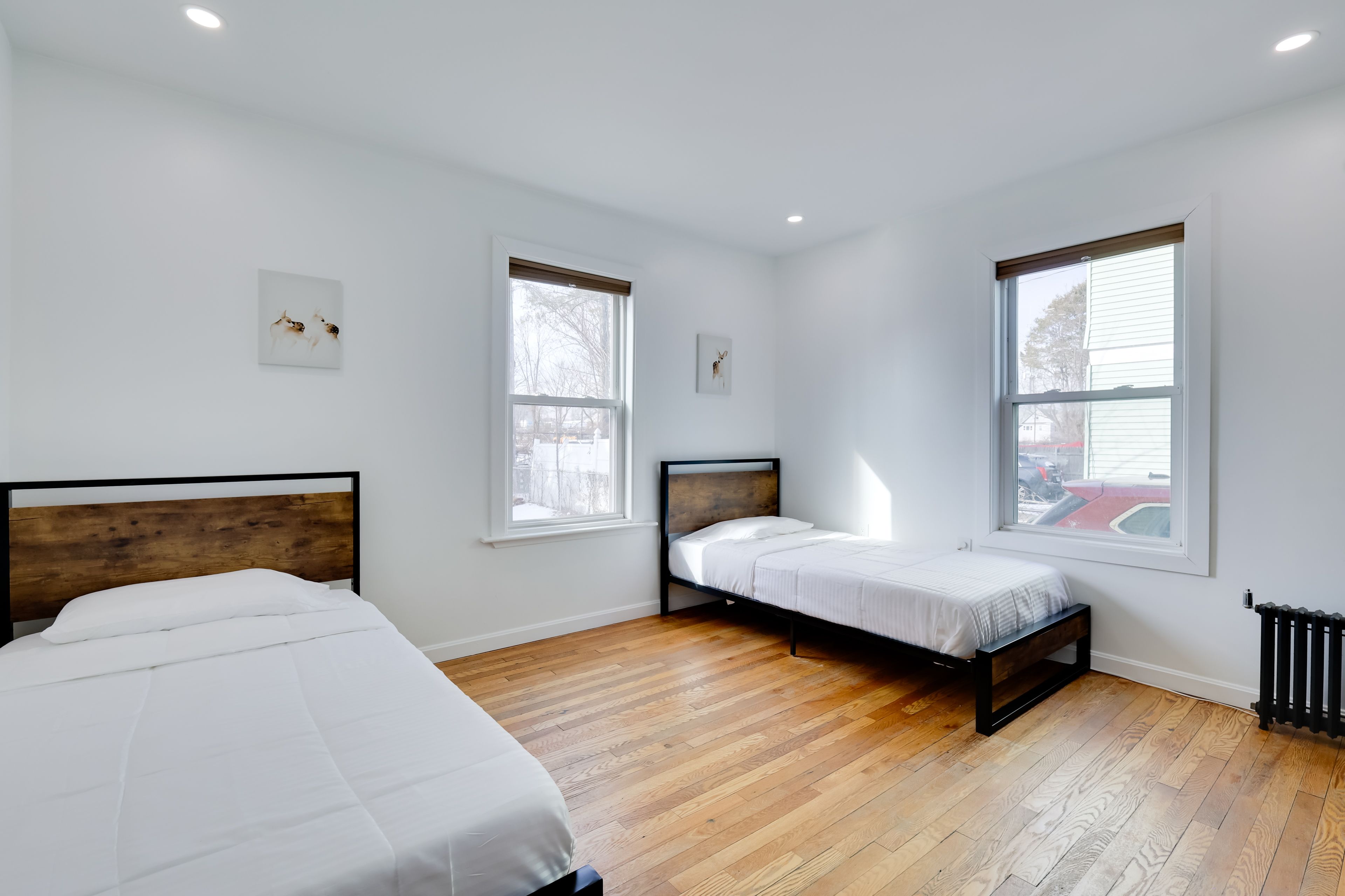 Bedroom 3 | 2 Twin Beds | Flat-Screen TV