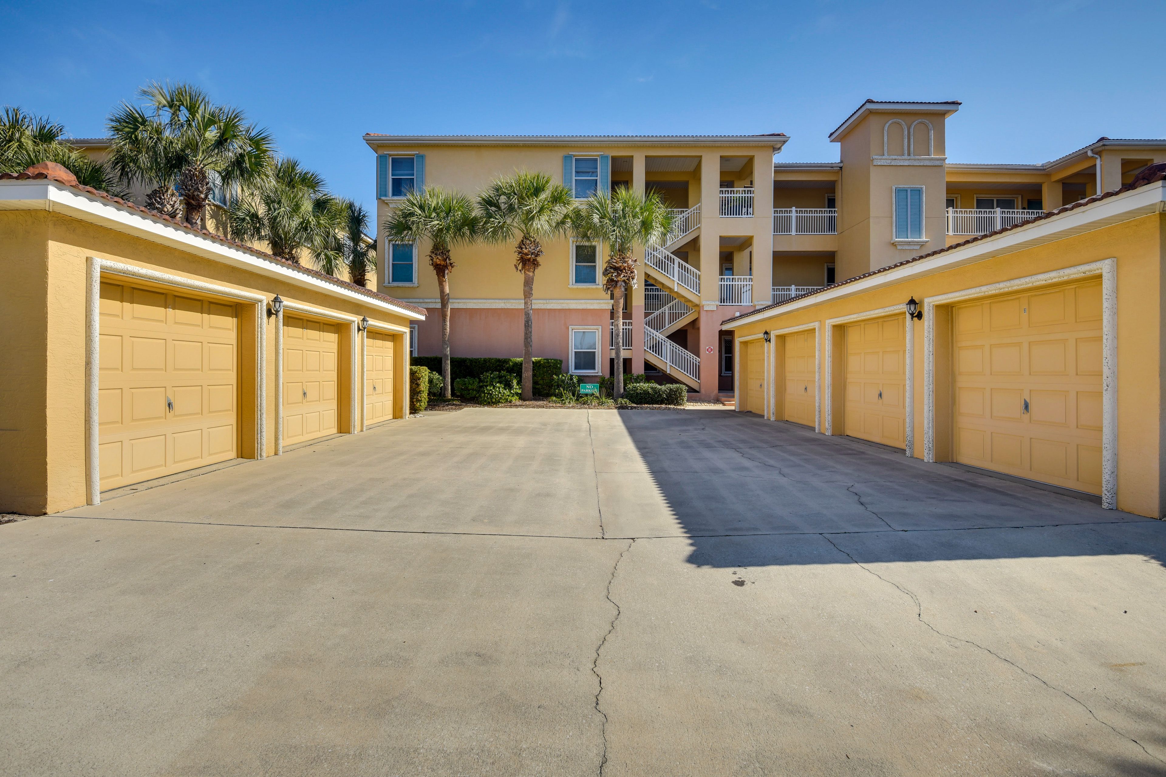 Parking | Driveway (1 Vehicle; Pass Provided) | No Garage Parking