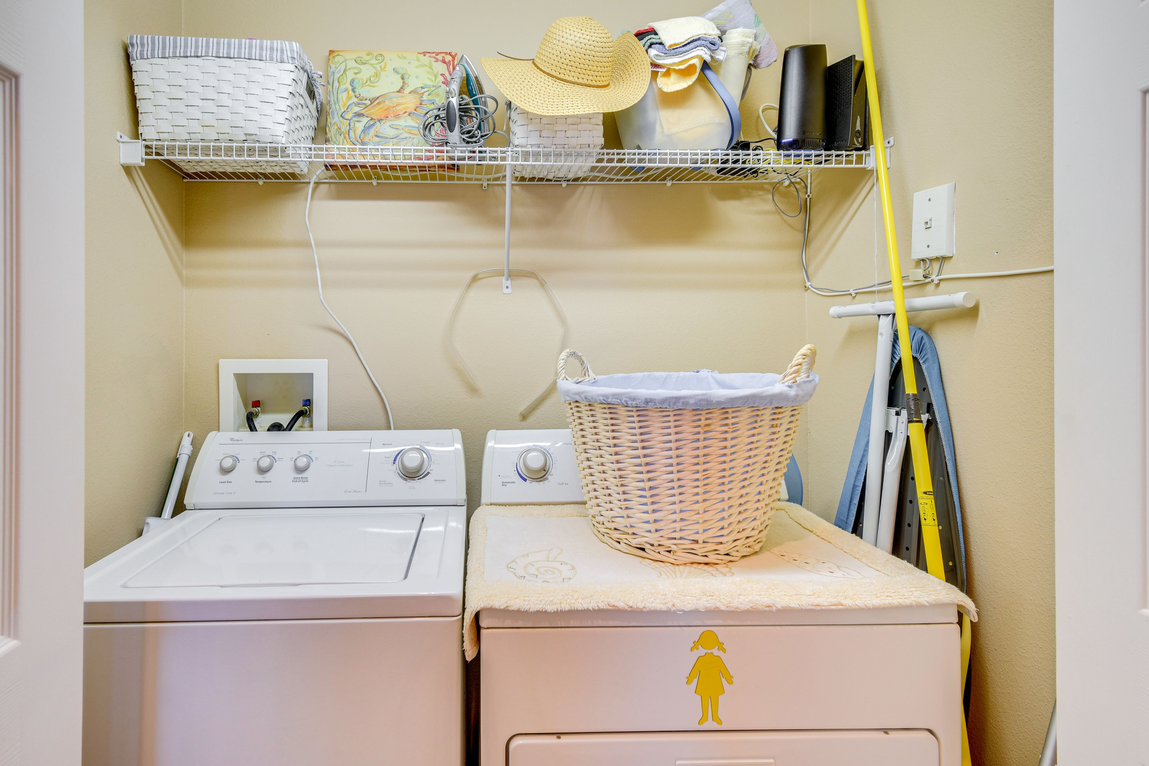 Laundry Room | Washer & Dryer