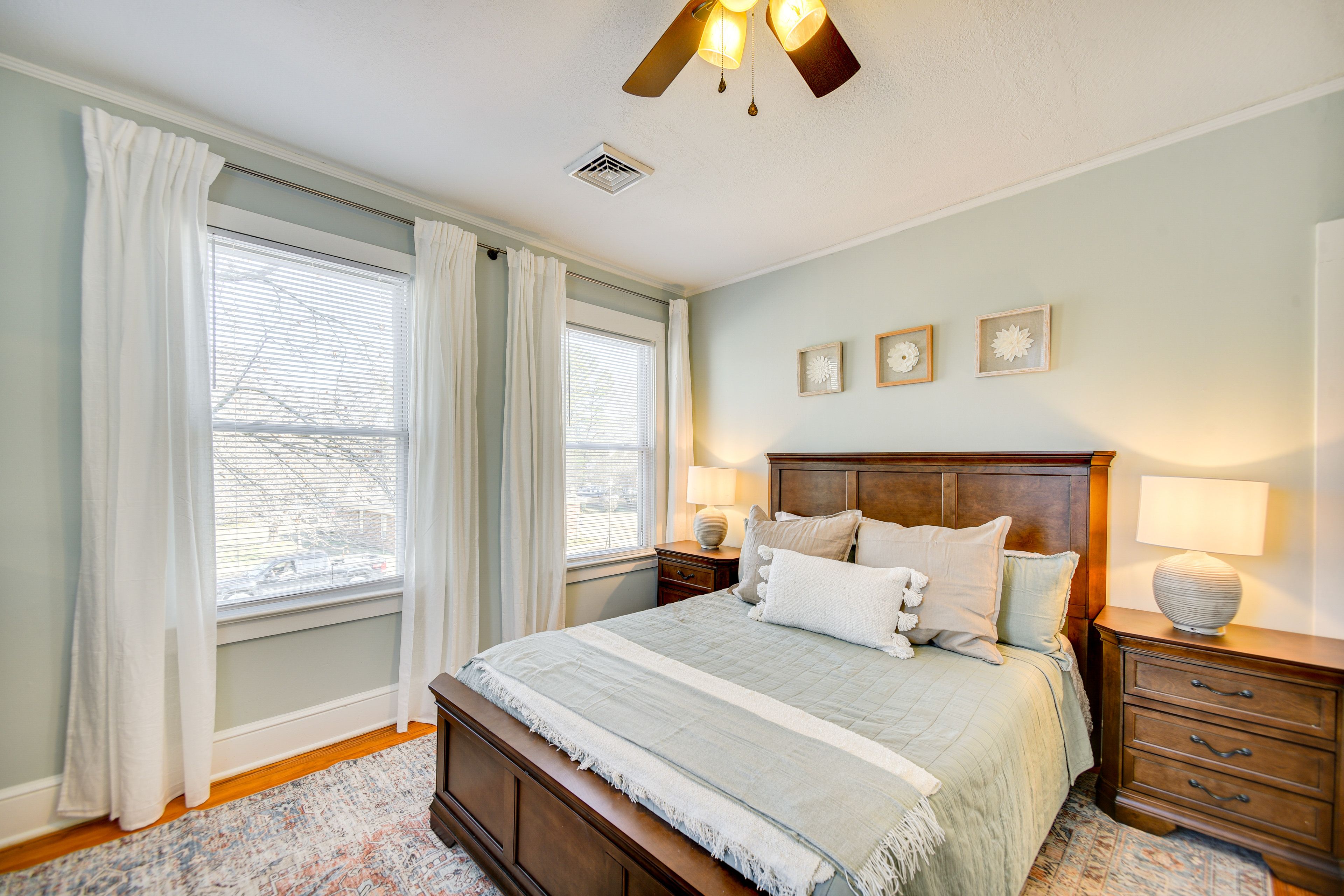 Bedroom 1 | Queen Bed | Linens Provided