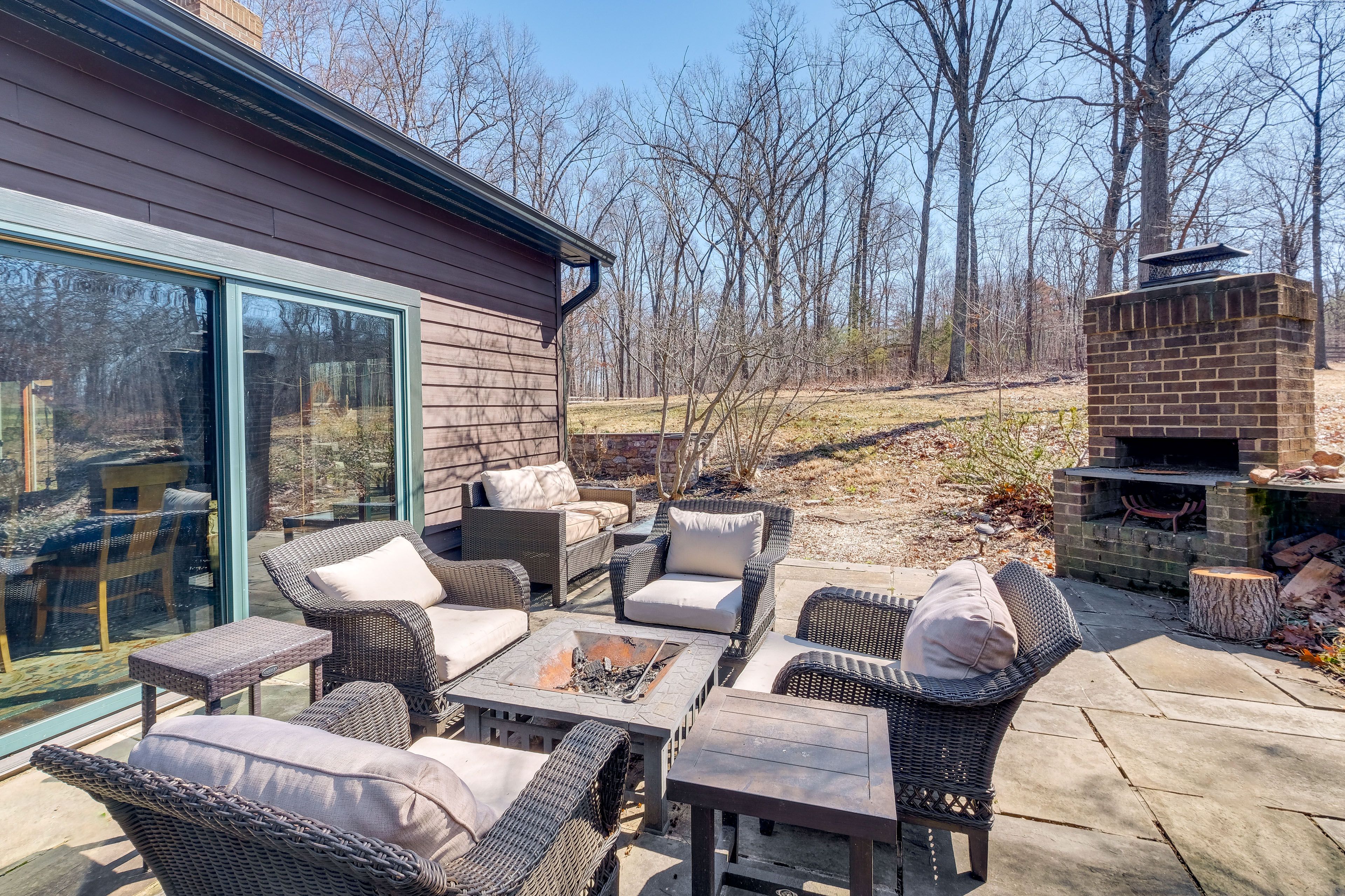 Patio | Fire Pit | Fireplace/BBQ | Playground | Single-Story Cabin