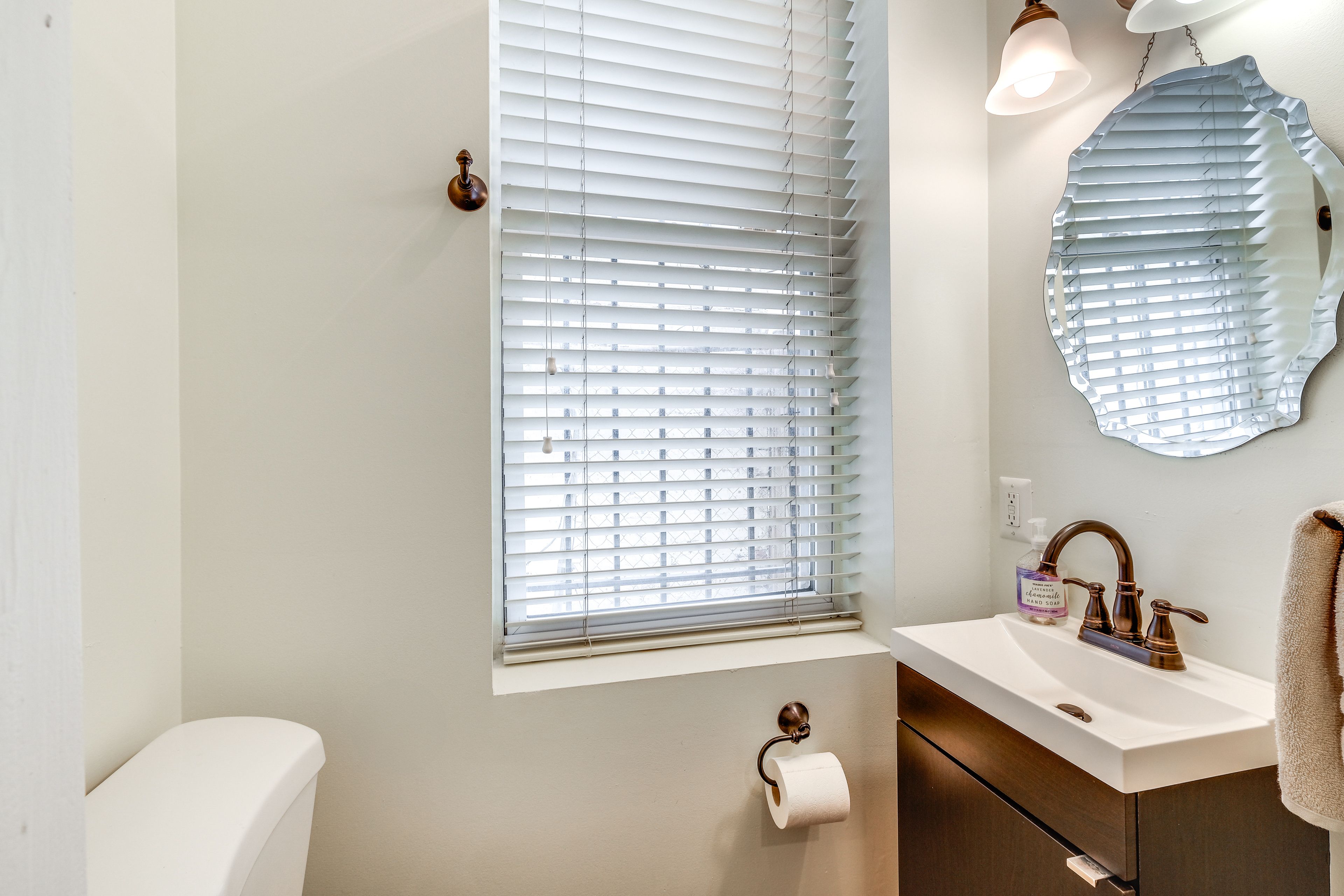 Half Bathroom | 1st Floor