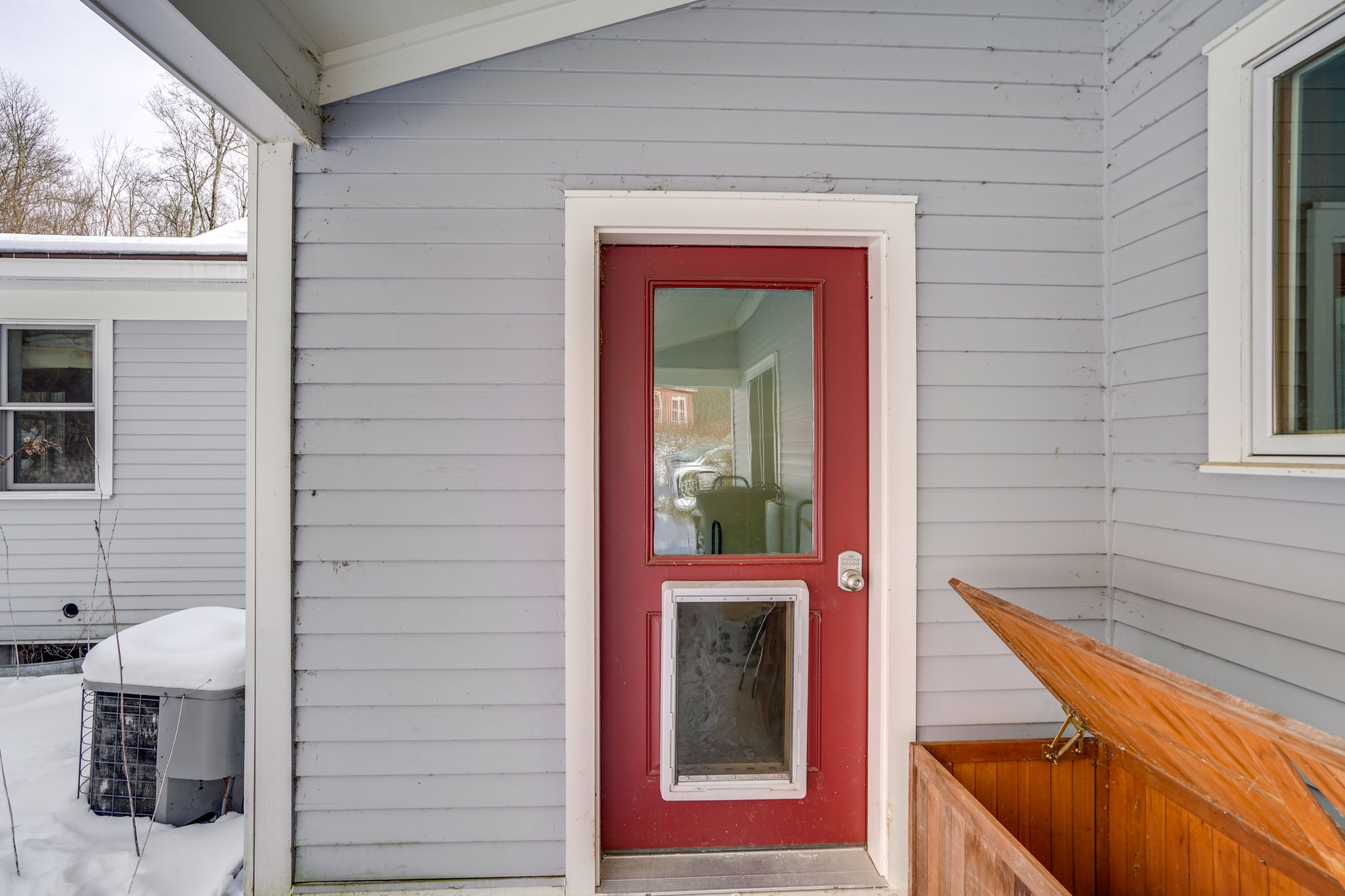 Private Entrance