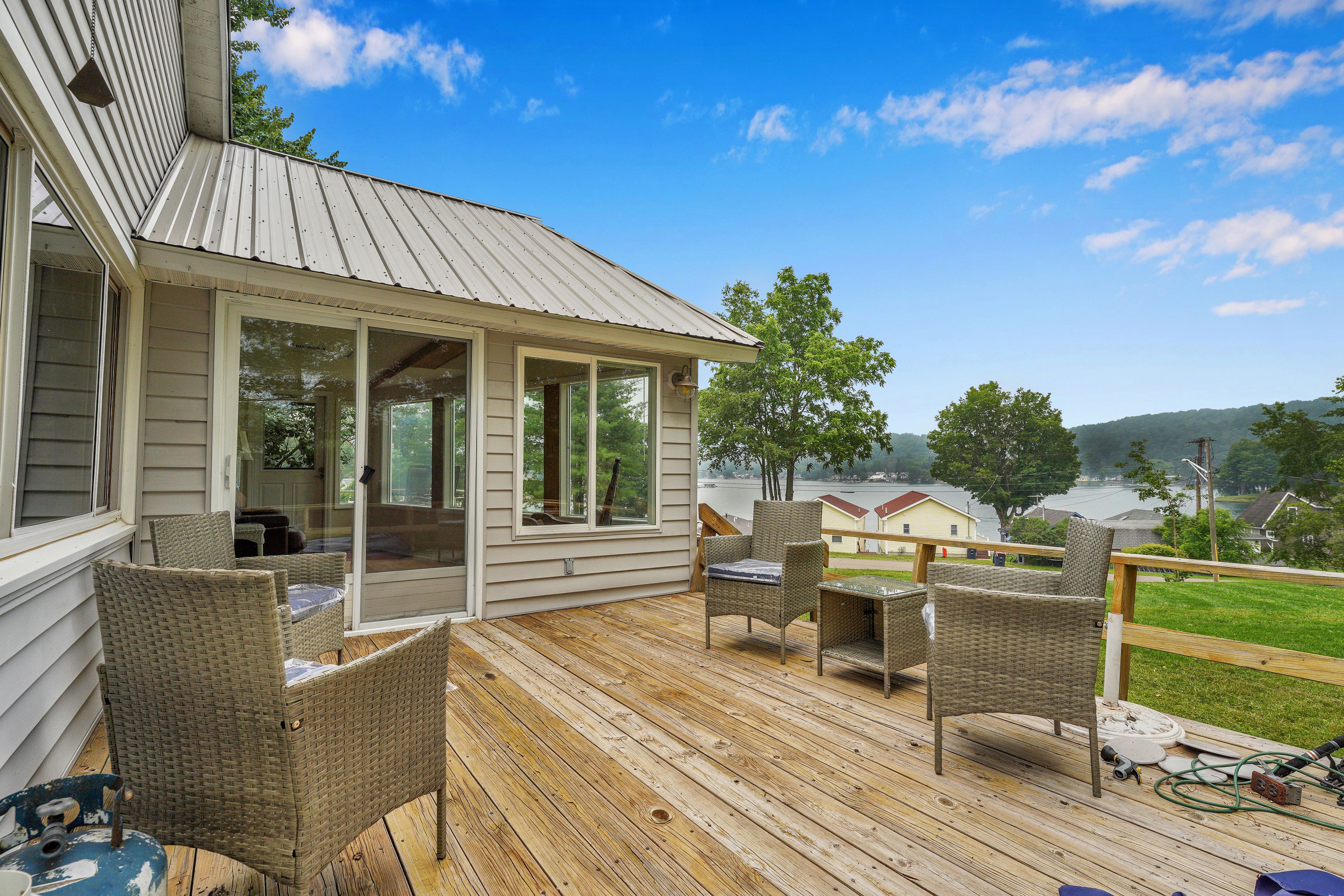 Private Deck | Outdoor Seating