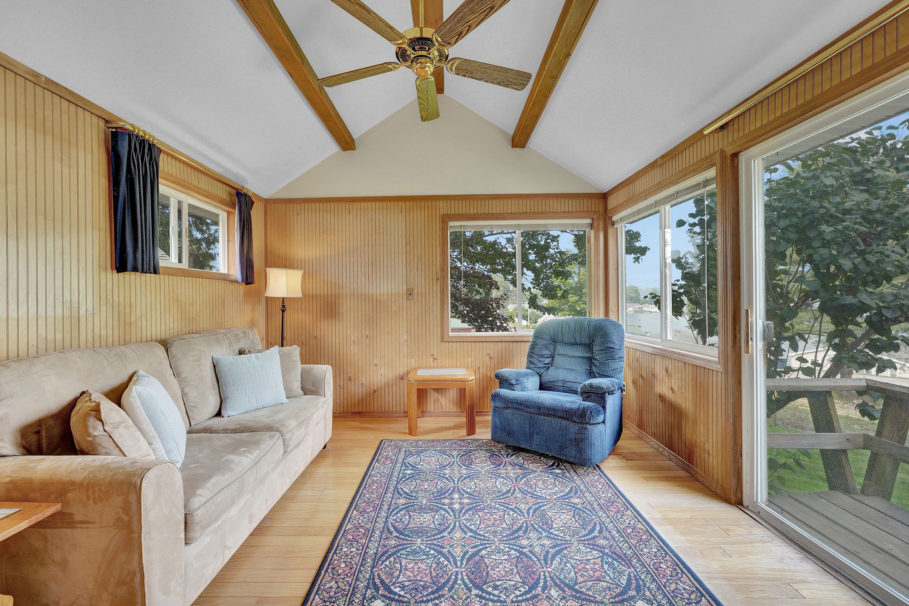 Sunroom | TV | Full Sleeper Sofa | 1st Floor