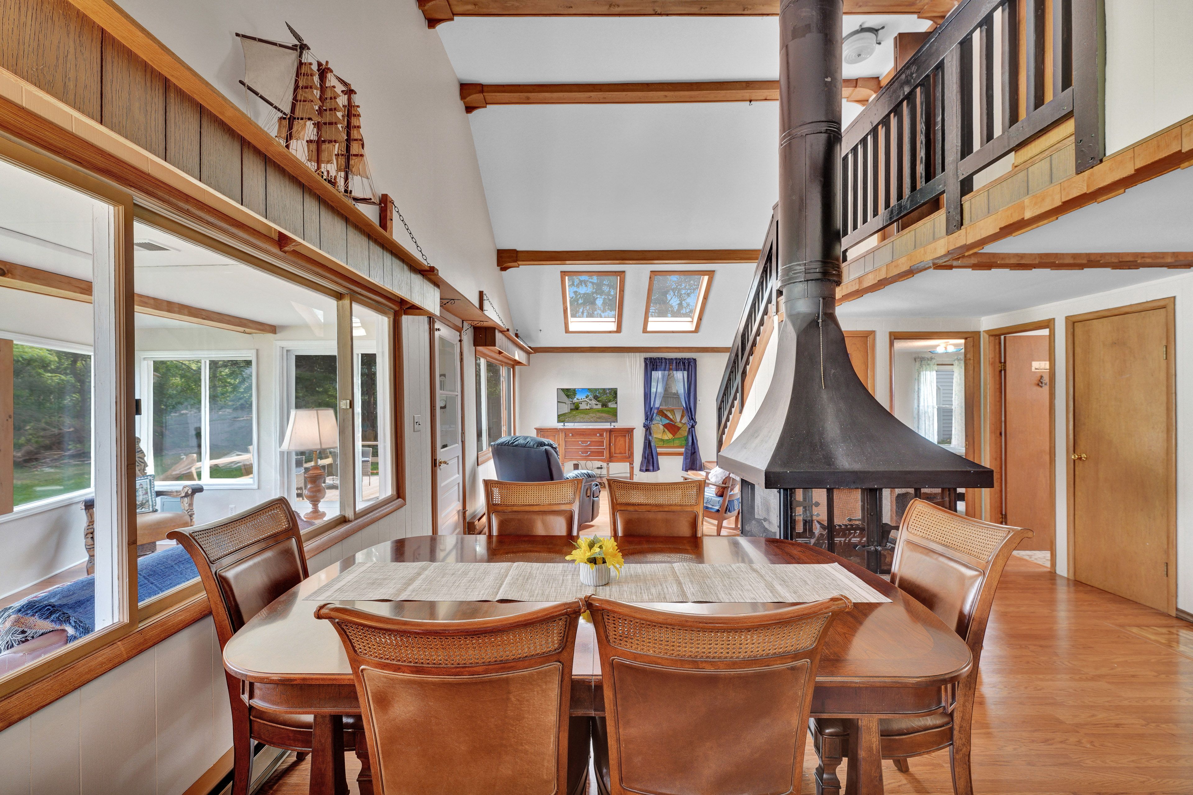 Dining Area | 1st Floor