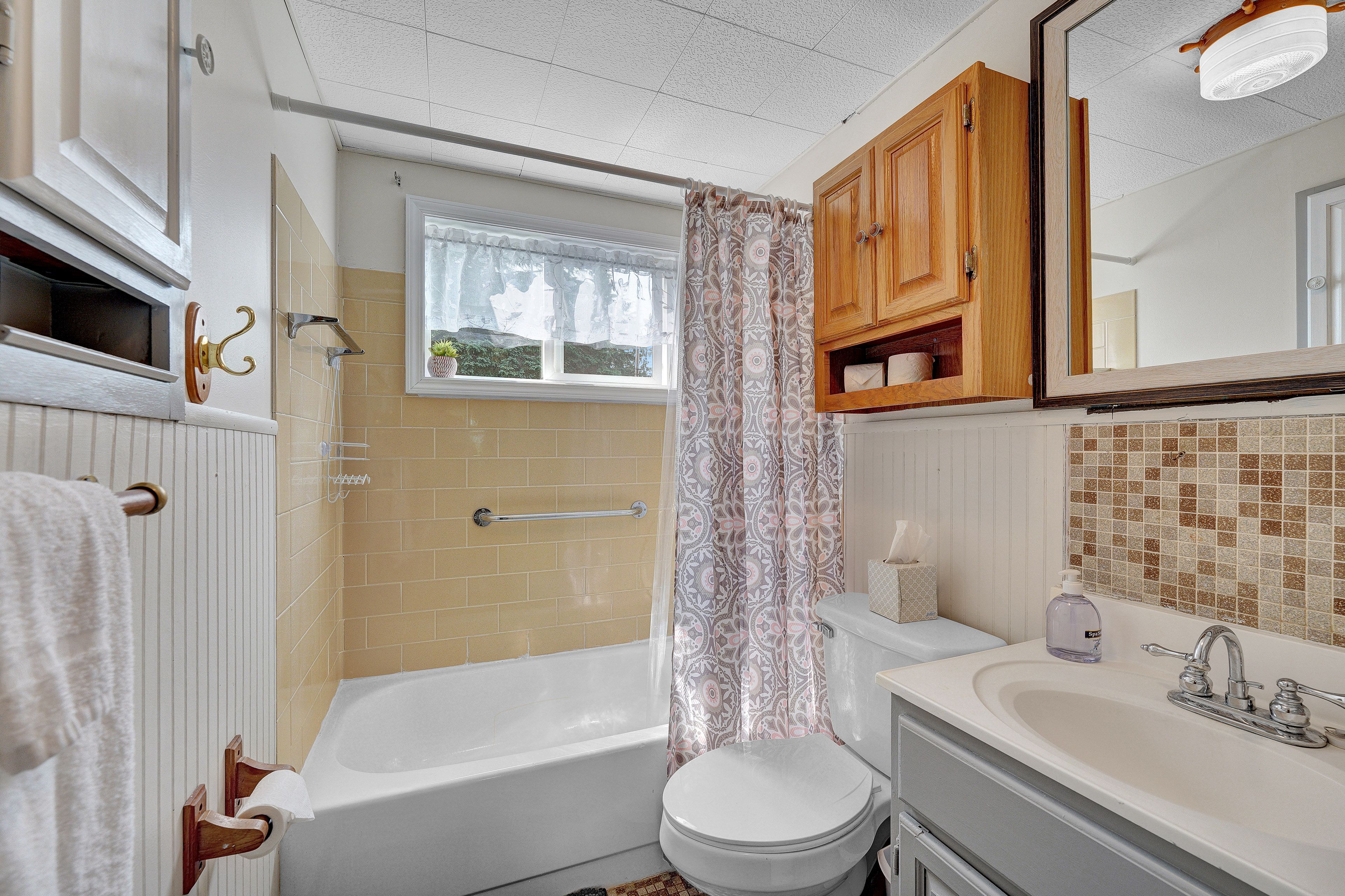Bathroom | Towels Provided | 1st Floor
