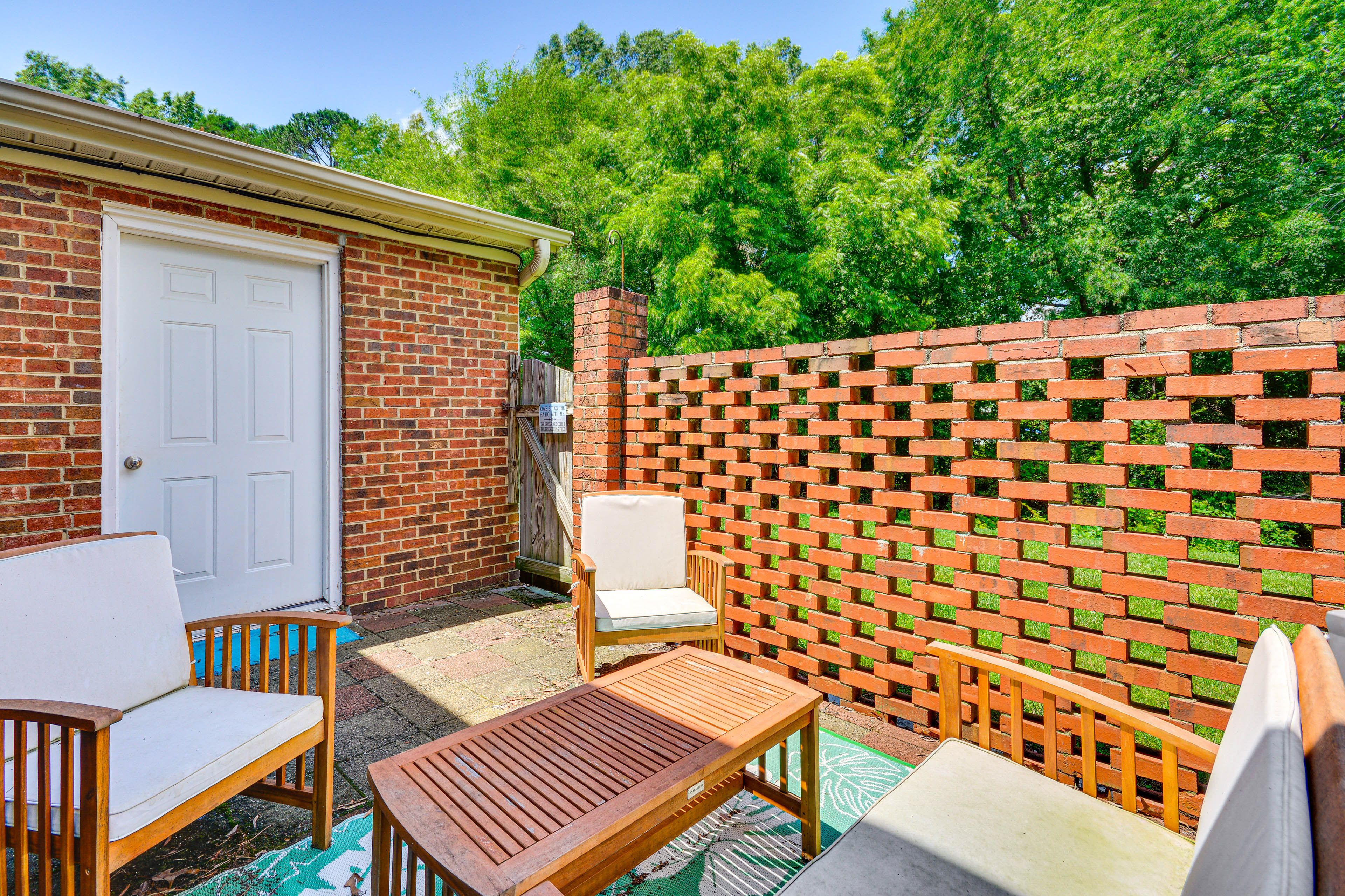 Private Patio w/ Seating