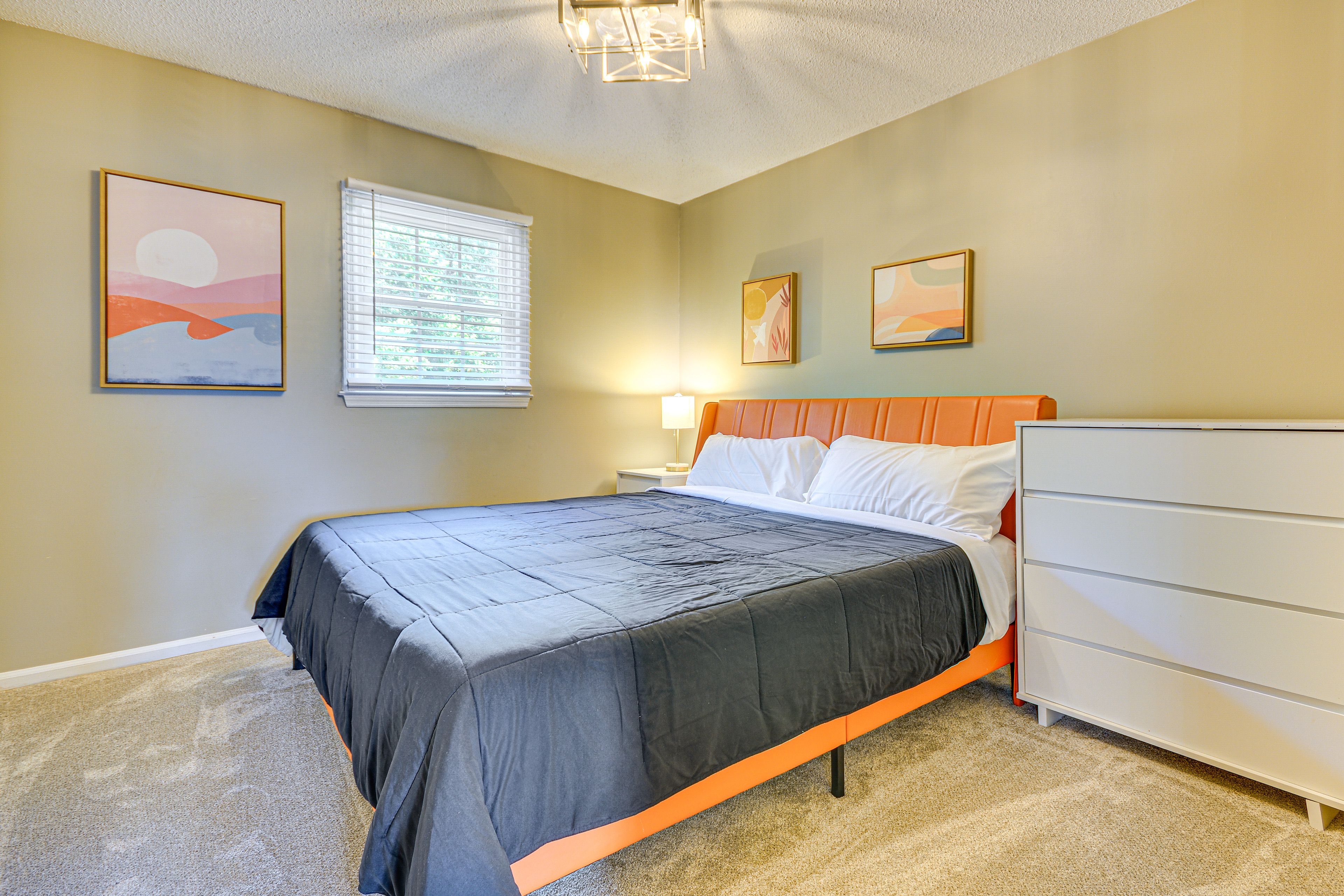 Bedroom 2 | 2nd Floor | King Bed