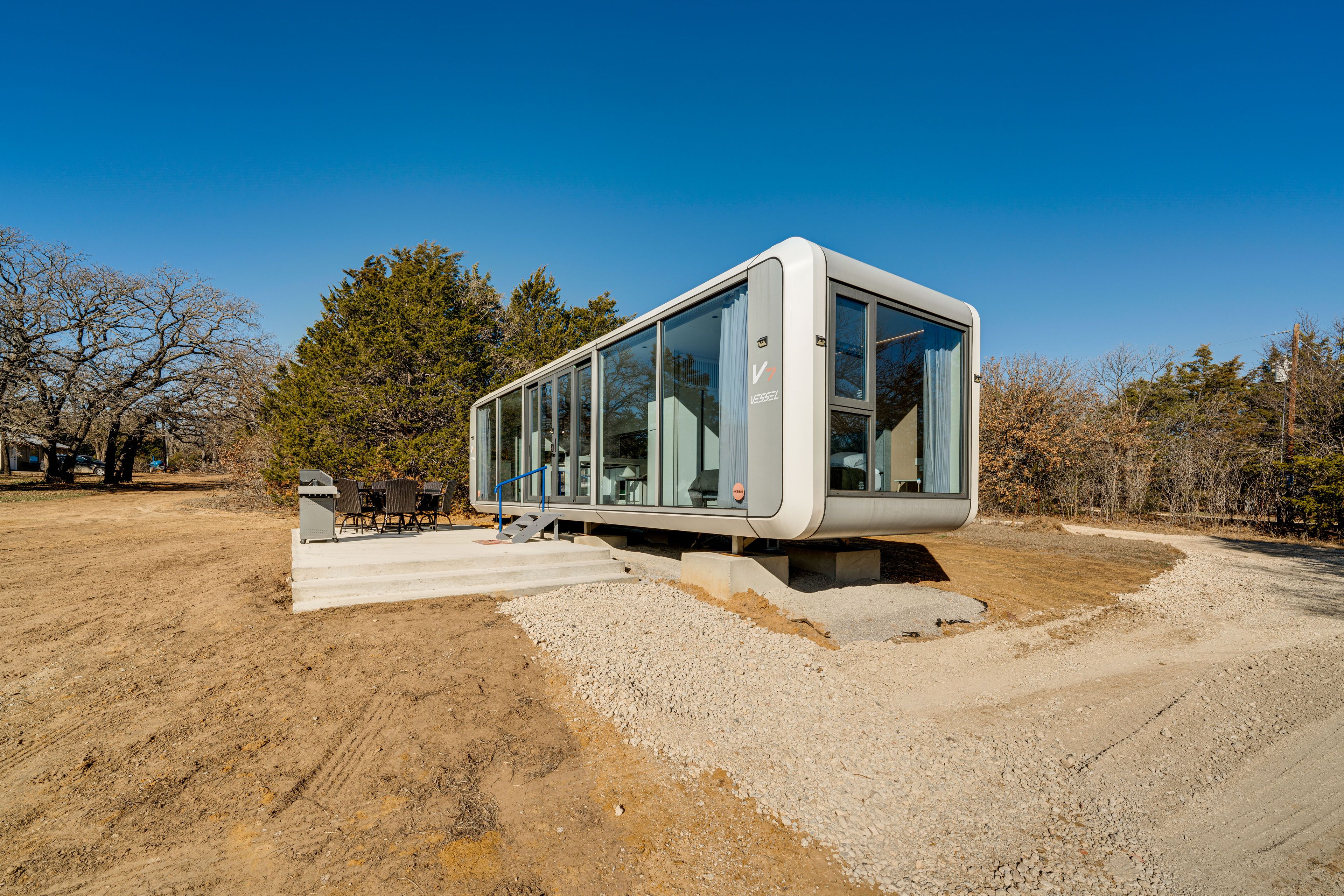 Parking | Gravel Driveway (2 Vehicles)