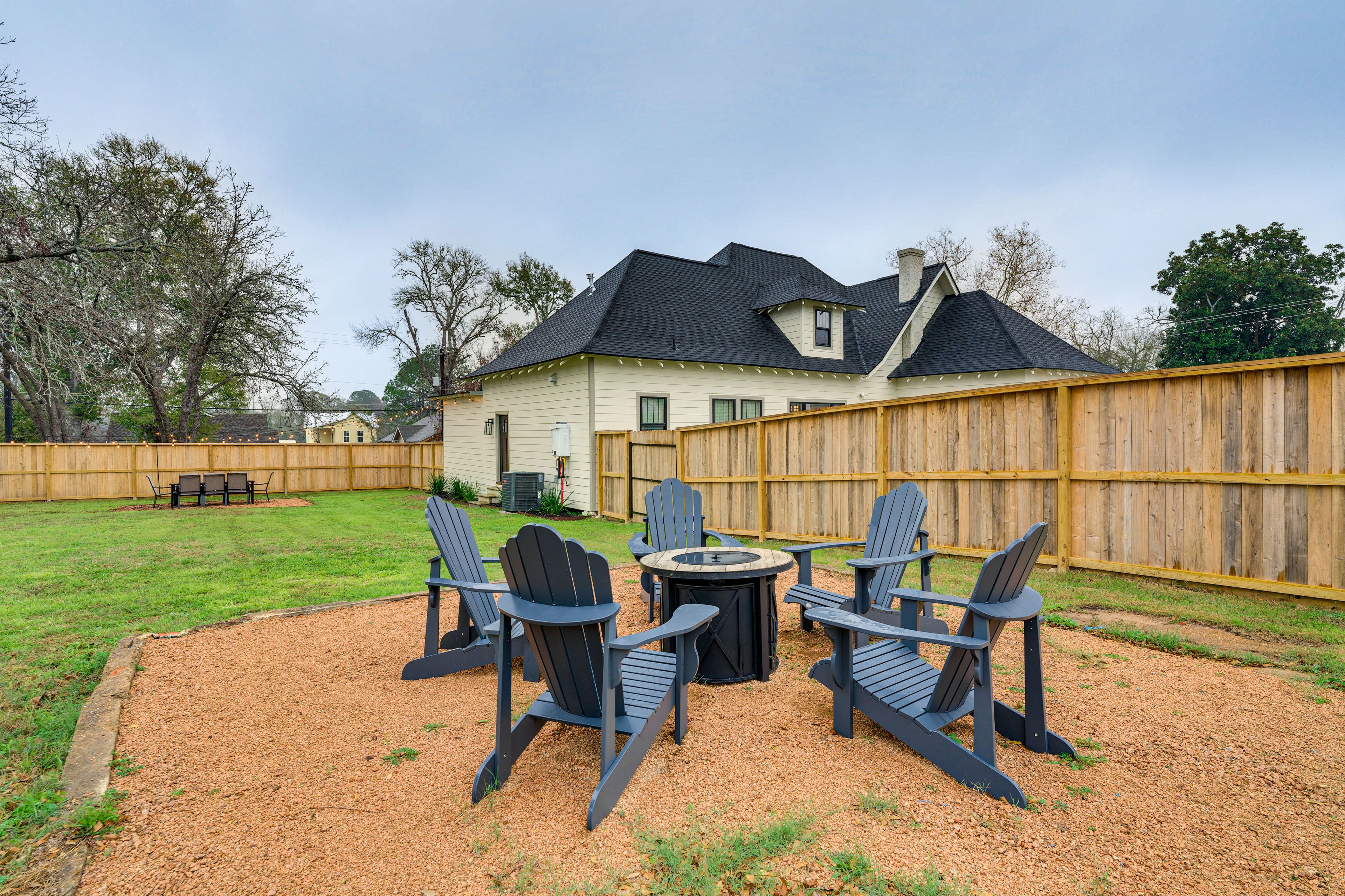 Fire Pit | 2-Story Home | 0.4 Mi to Downtown